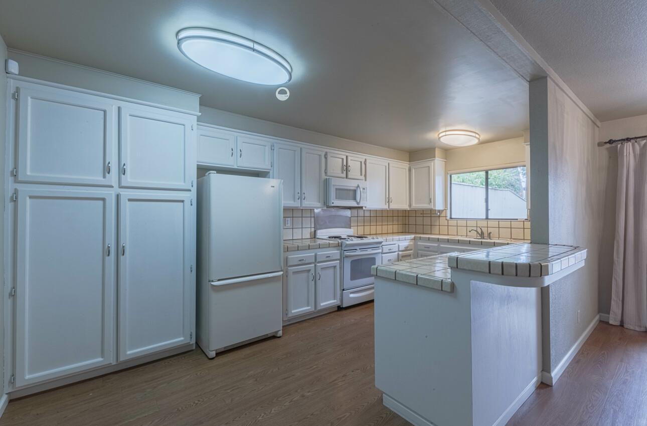 Detail Gallery Image 23 of 38 For 330 Woodside Dr #104,  Salinas,  CA 93901 - 2 Beds | 2 Baths
