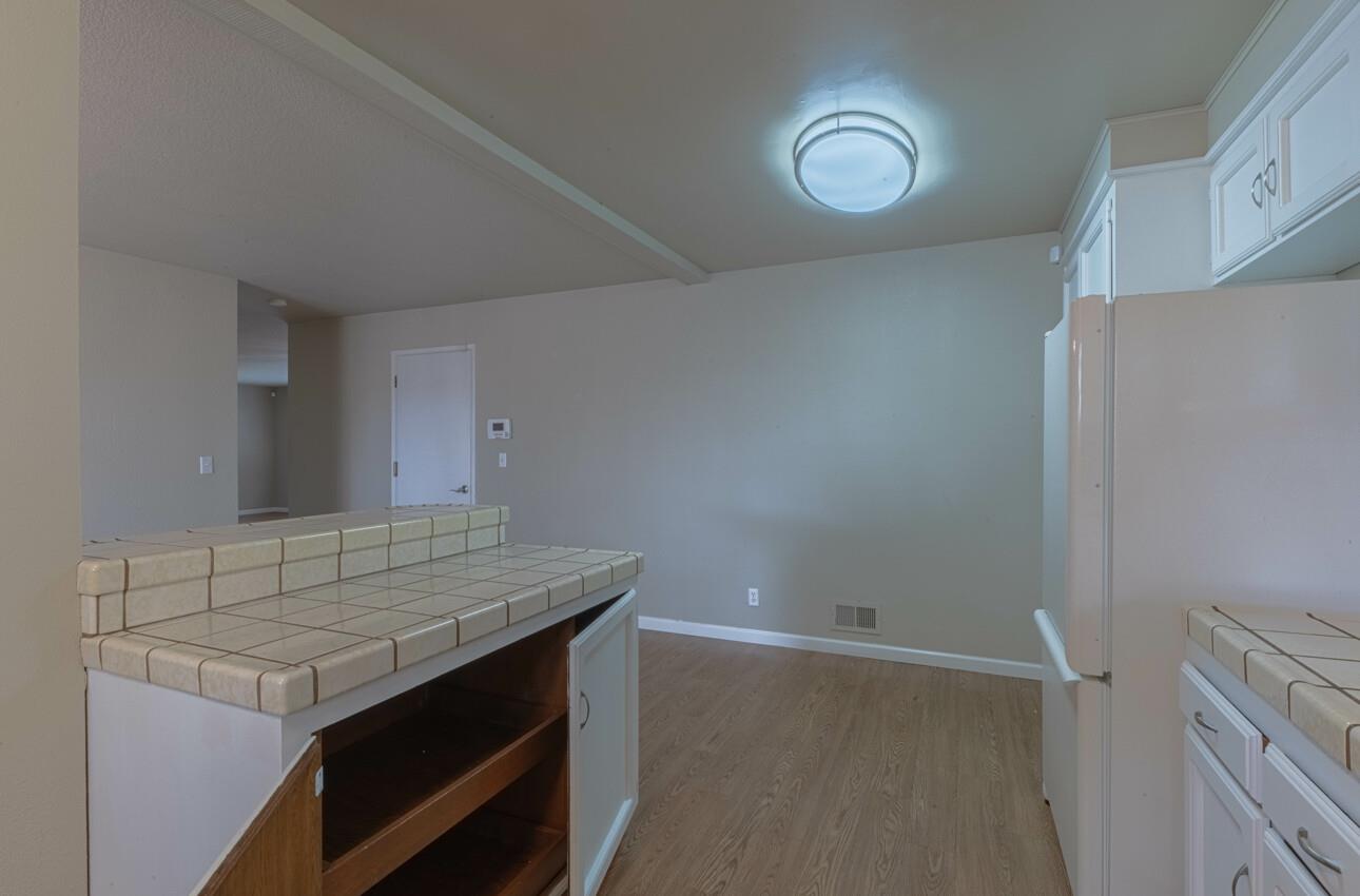 Detail Gallery Image 25 of 38 For 330 Woodside Dr #104,  Salinas,  CA 93901 - 2 Beds | 2 Baths