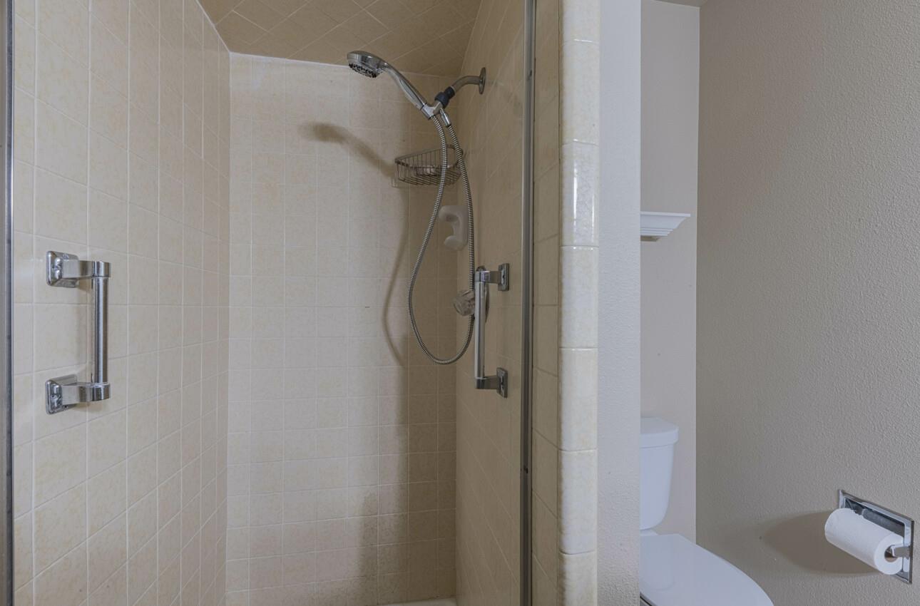 Detail Gallery Image 39 of 40 For 330 Woodside Dr #104,  Salinas,  CA 93901 - 2 Beds | 2 Baths