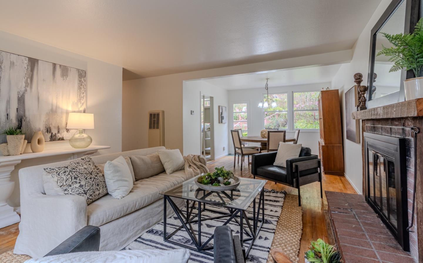 Detail Gallery Image 3 of 42 For 1451 Perez Dr, Pacifica,  CA 94044 - 3 Beds | 1 Baths