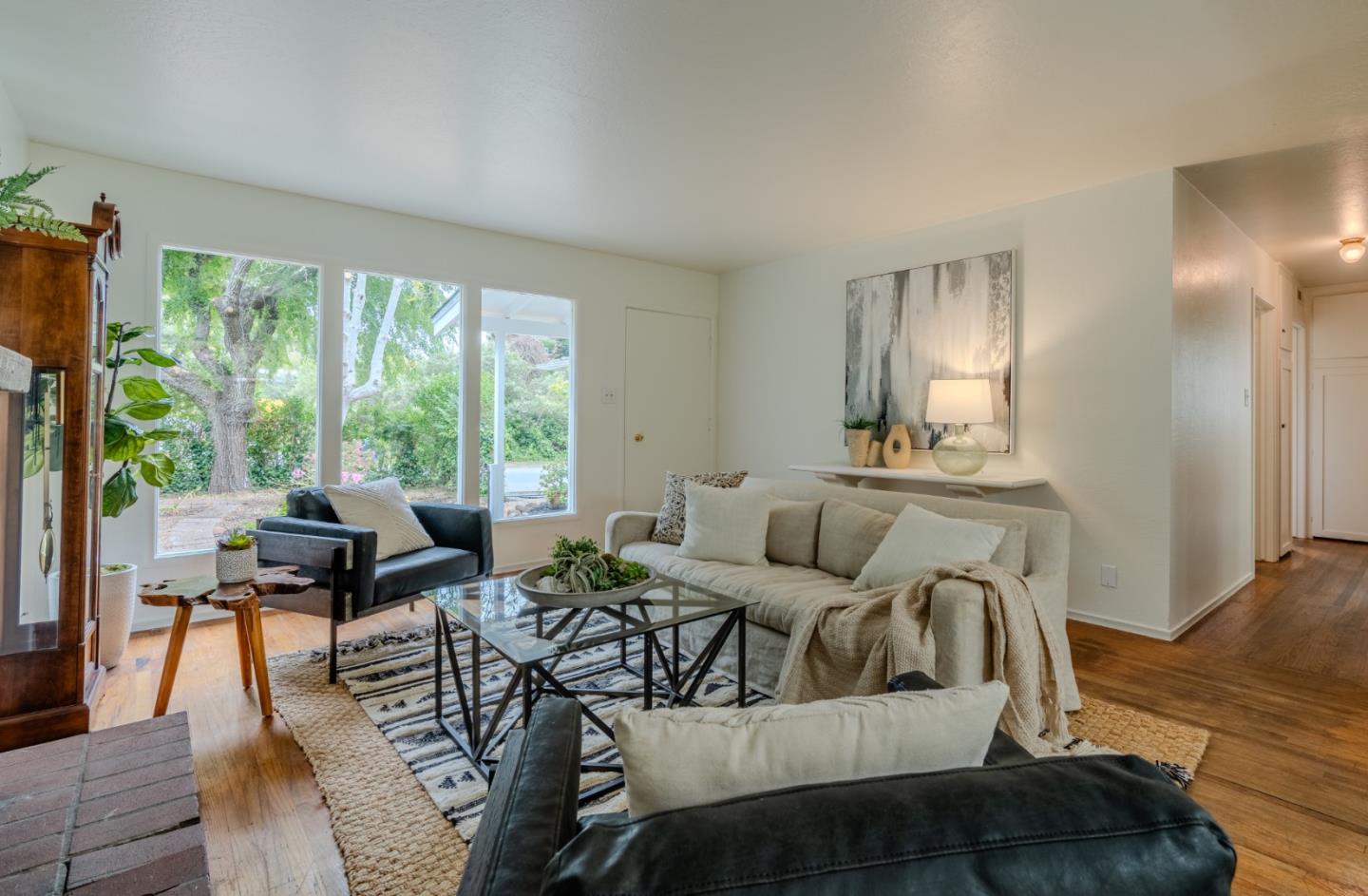 Detail Gallery Image 5 of 42 For 1451 Perez Dr, Pacifica,  CA 94044 - 3 Beds | 1 Baths