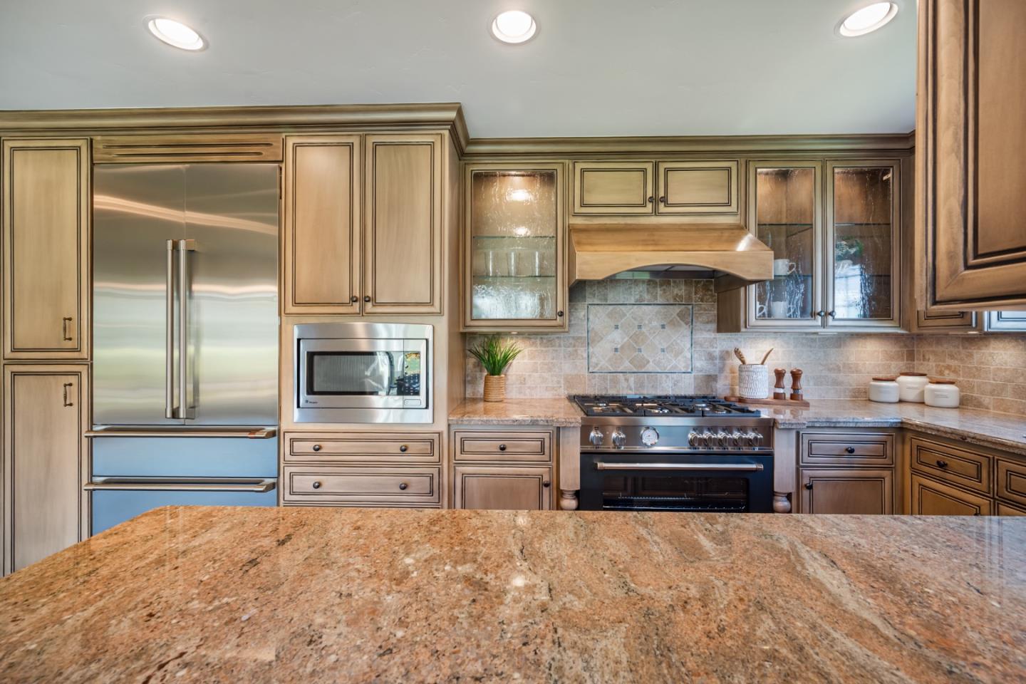 Detail Gallery Image 8 of 41 For 6 Bayhill Pl, Half Moon Bay,  CA 94019 - 3 Beds | 3 Baths