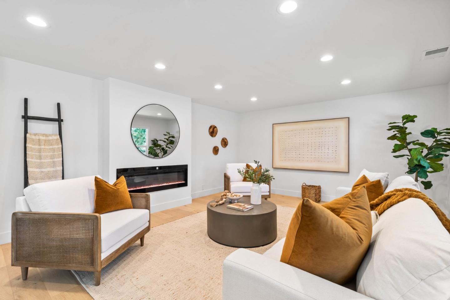 Detail Gallery Image 3 of 30 For 1125 Camino Pablo, San Jose,  CA 95125 - 3 Beds | 3 Baths