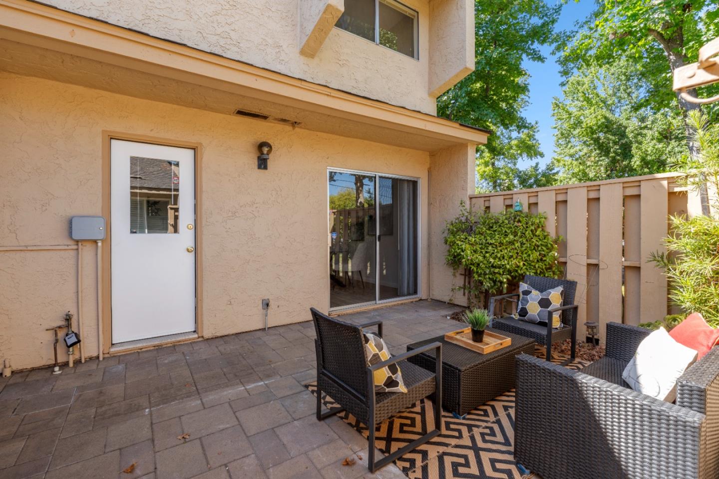 Detail Gallery Image 14 of 18 For 125 Connemara Way #3,  Sunnyvale,  CA 94087 - 2 Beds | 1/1 Baths