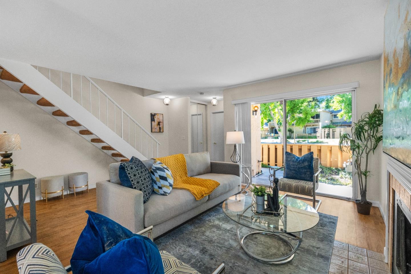 Detail Gallery Image 5 of 18 For 125 Connemara Way #3,  Sunnyvale,  CA 94087 - 2 Beds | 1/1 Baths