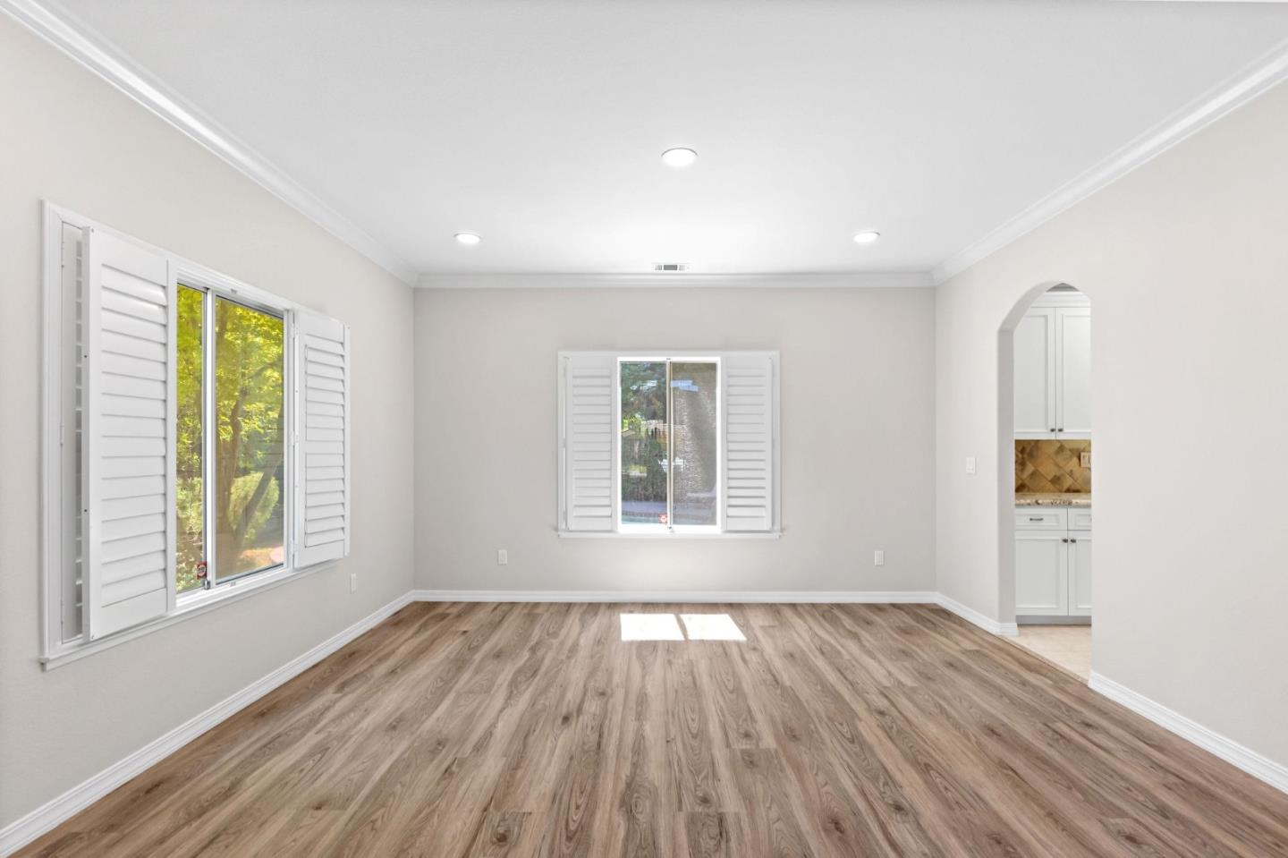 Detail Gallery Image 13 of 75 For 208 Kaitlyn Ln, Danville,  CA 94506 - 5 Beds | 3 Baths