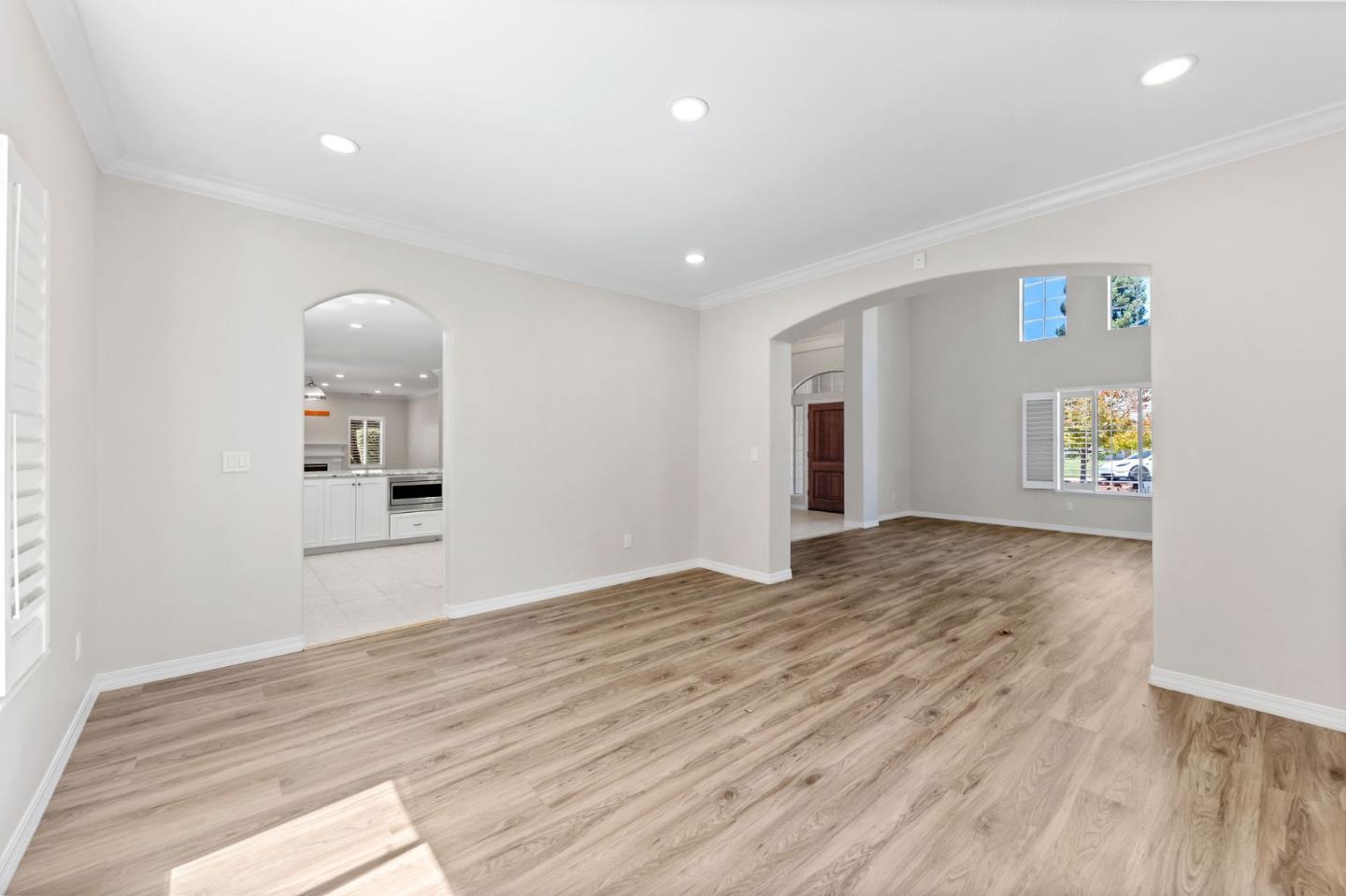 Detail Gallery Image 14 of 75 For 208 Kaitlyn Ln, Danville,  CA 94506 - 5 Beds | 3 Baths