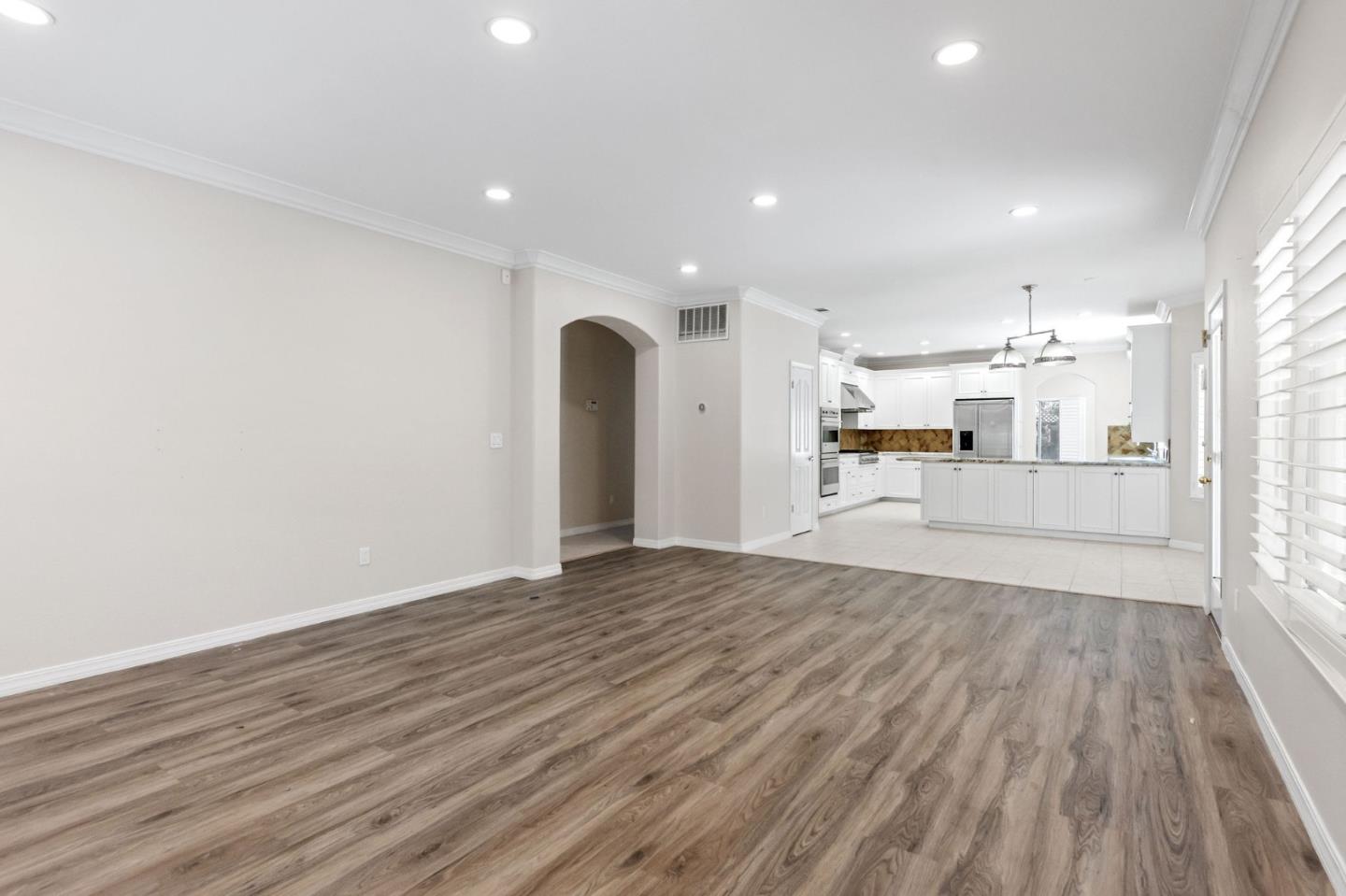 Detail Gallery Image 25 of 75 For 208 Kaitlyn Ln, Danville,  CA 94506 - 5 Beds | 3 Baths