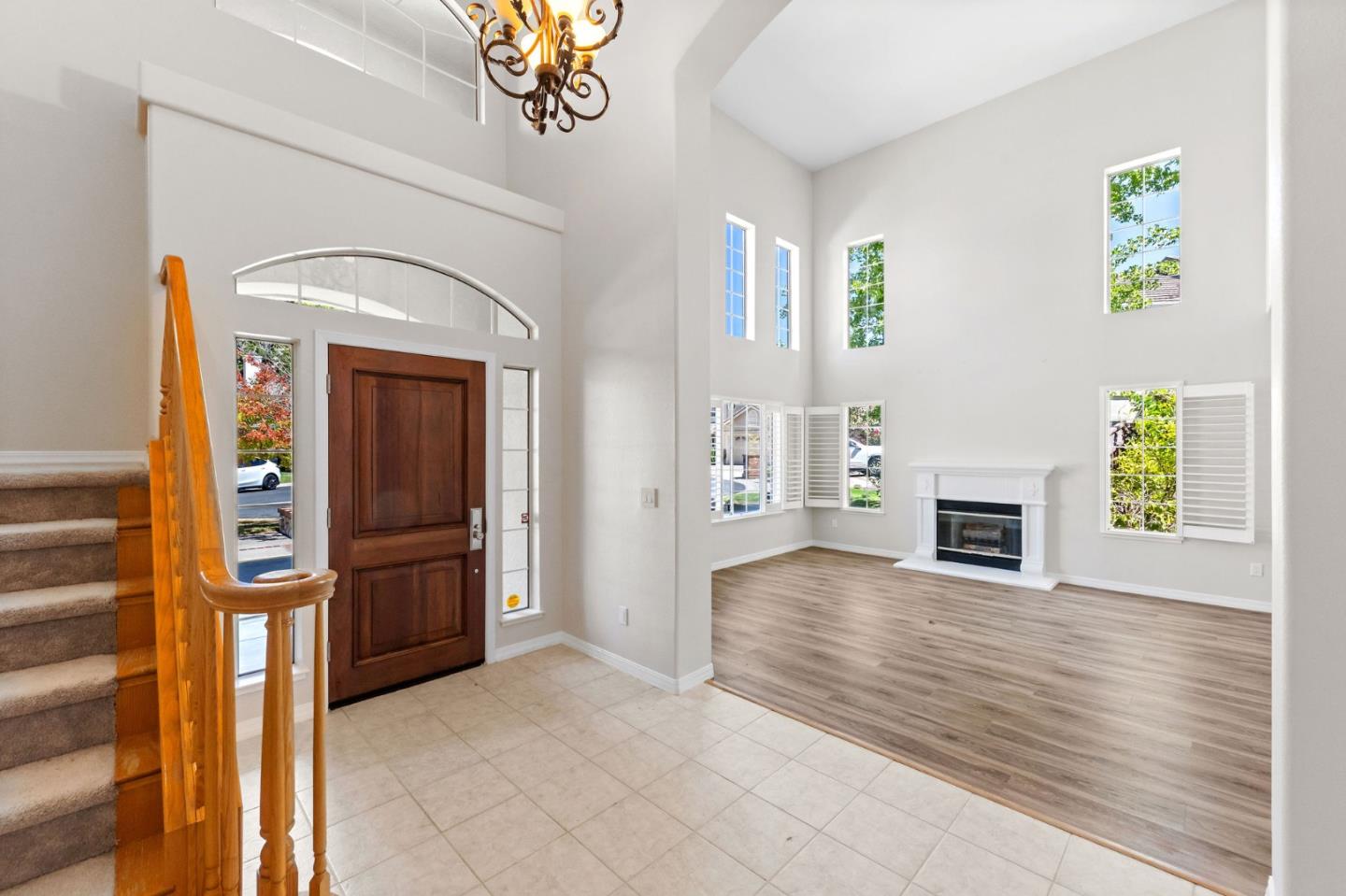 Detail Gallery Image 5 of 75 For 208 Kaitlyn Ln, Danville,  CA 94506 - 5 Beds | 3 Baths