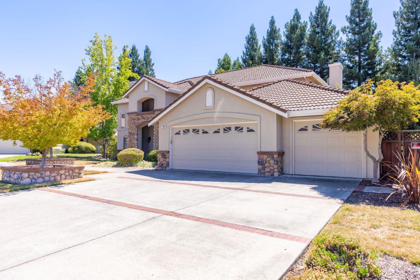 Detail Gallery Image 69 of 75 For 208 Kaitlyn Ln, Danville,  CA 94506 - 5 Beds | 3 Baths