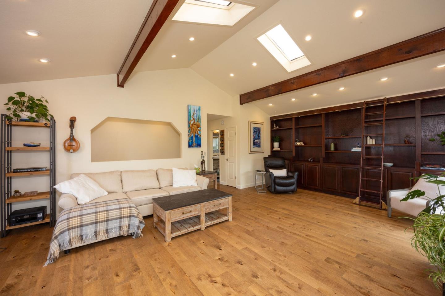Detail Gallery Image 23 of 37 For 86 Madrone Ave, Moss Beach,  CA 94038 - 3 Beds | 3 Baths
