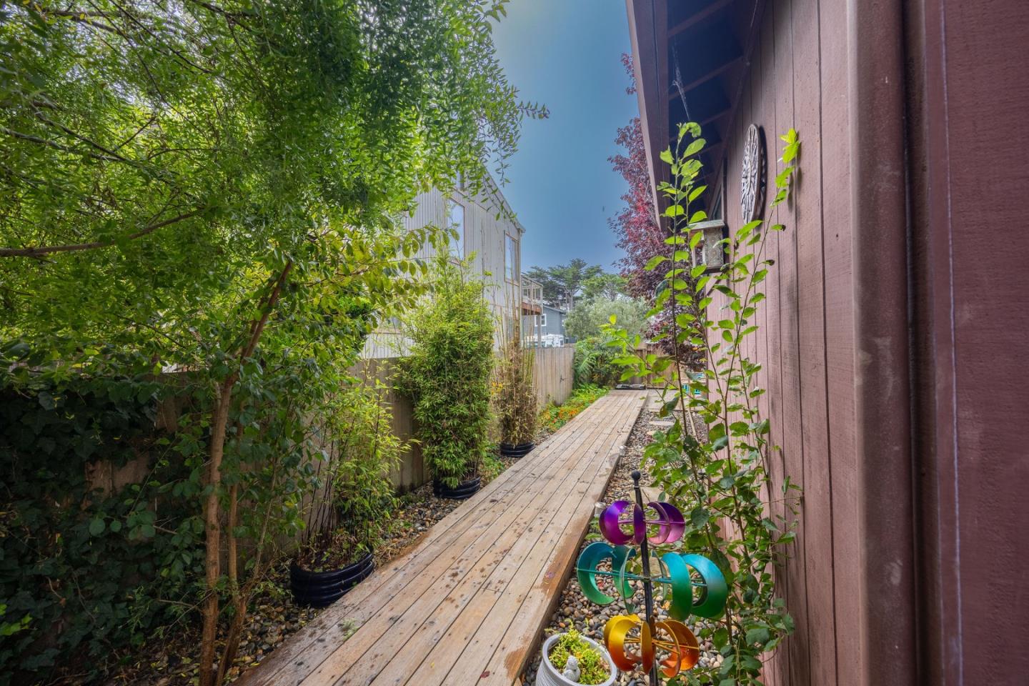 Detail Gallery Image 31 of 37 For 86 Madrone Ave, Moss Beach,  CA 94038 - 3 Beds | 3 Baths