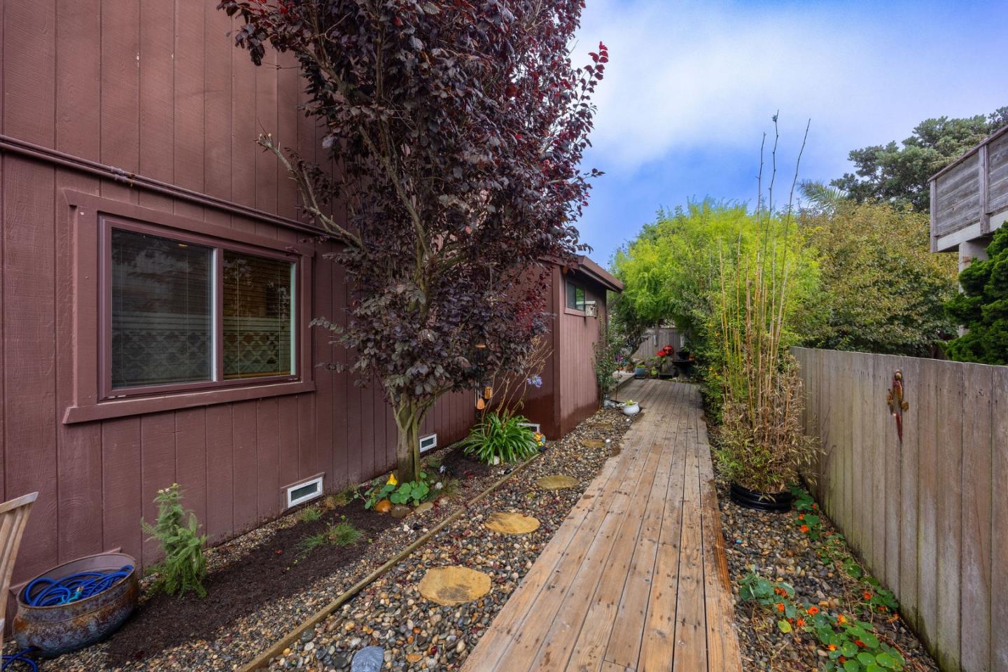 Detail Gallery Image 32 of 37 For 86 Madrone Ave, Moss Beach,  CA 94038 - 3 Beds | 3 Baths