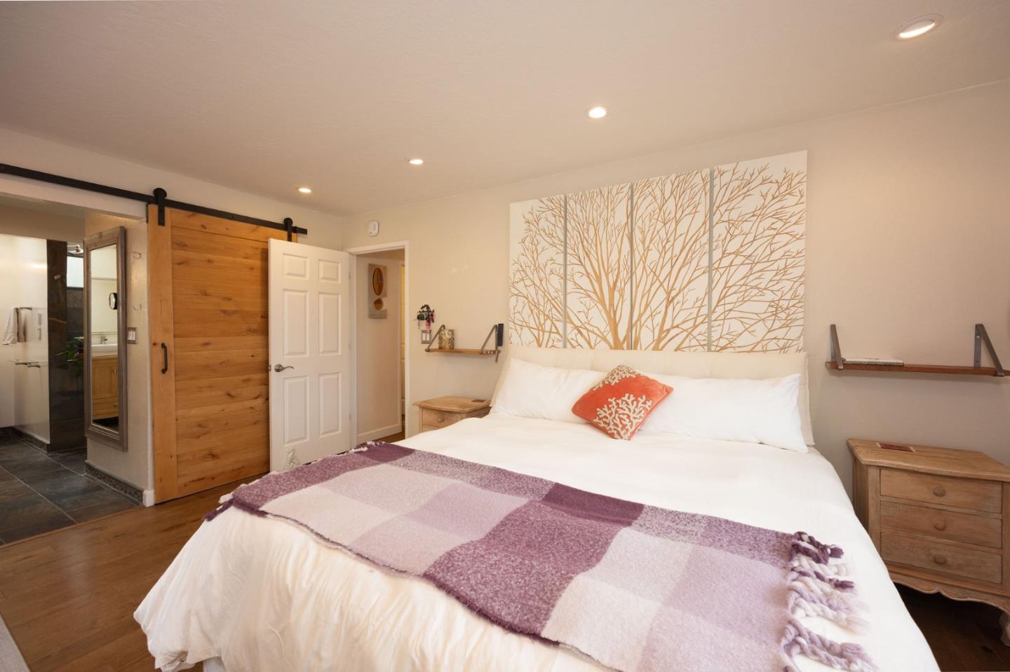 Detail Gallery Image 4 of 37 For 86 Madrone Ave, Moss Beach,  CA 94038 - 3 Beds | 3 Baths