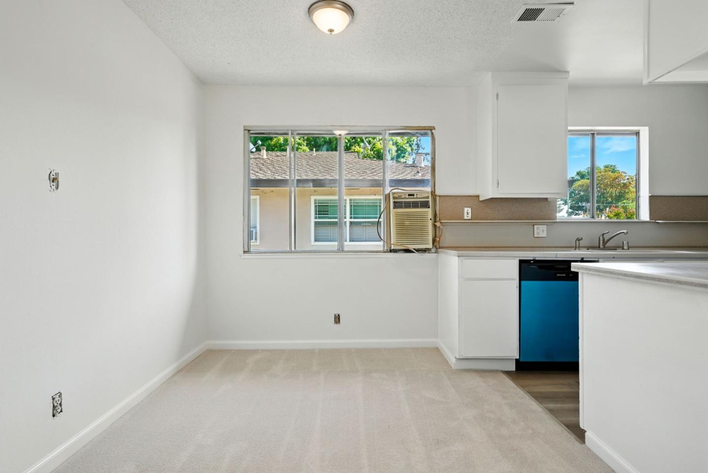 Detail Gallery Image 13 of 51 For 1264 Bouret Dr #4,  San Jose,  CA 95118 - 2 Beds | 1 Baths