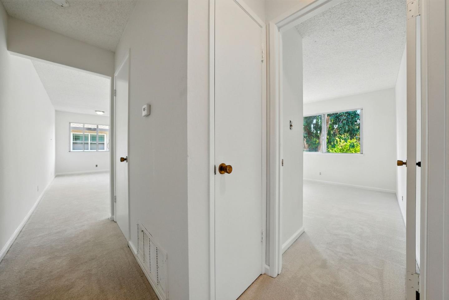 Detail Gallery Image 22 of 51 For 1264 Bouret Dr #4,  San Jose,  CA 95118 - 2 Beds | 1 Baths