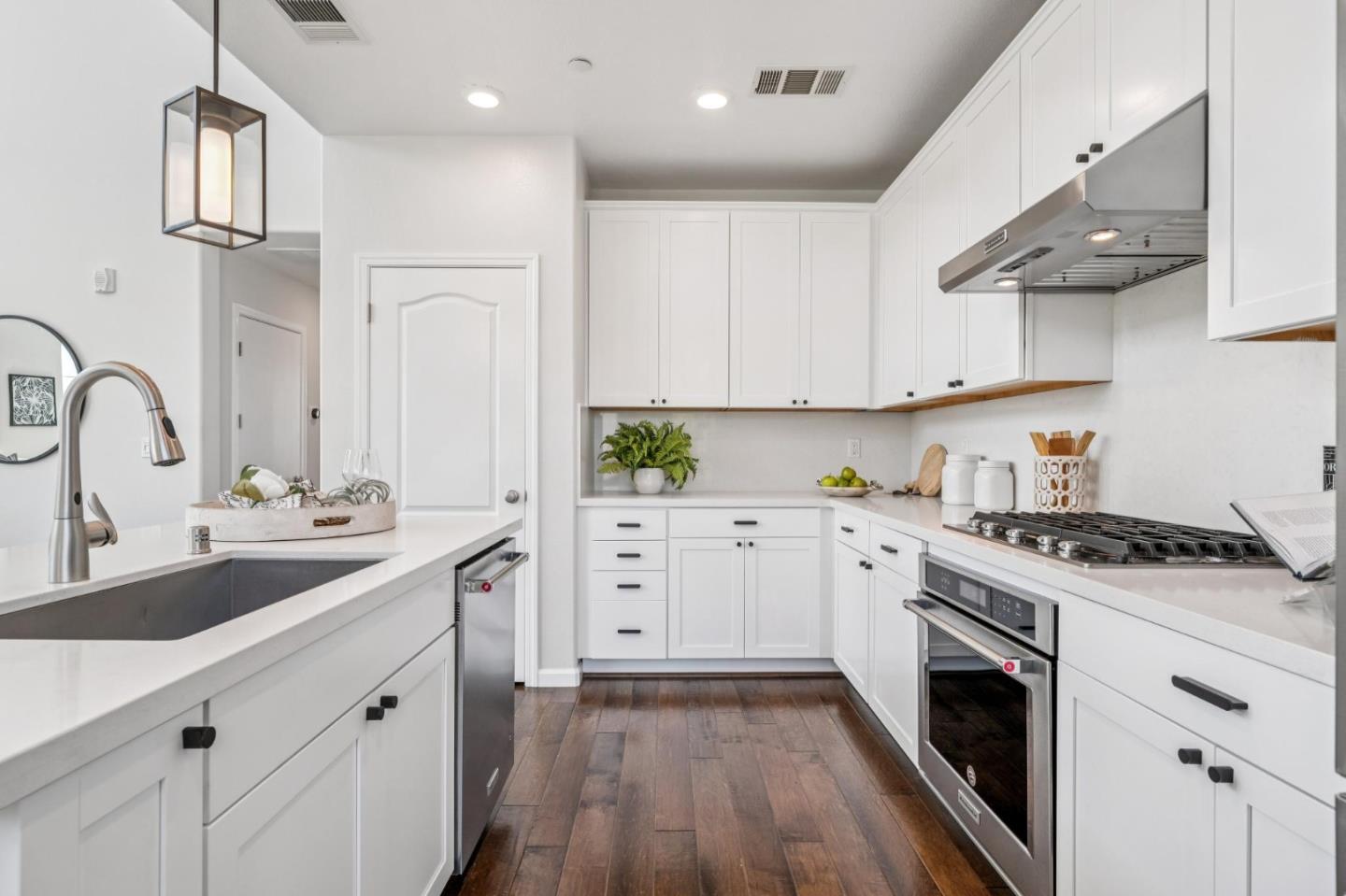 Detail Gallery Image 37 of 88 For 193 William Manly St #4,  San Jose,  CA 95136 - 2 Beds | 2 Baths