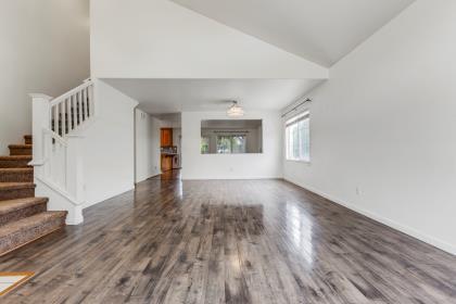 Detail Gallery Image 15 of 26 For 1392 New Hampshire Ct, Salinas,  CA 93905 - 5 Beds | 3 Baths