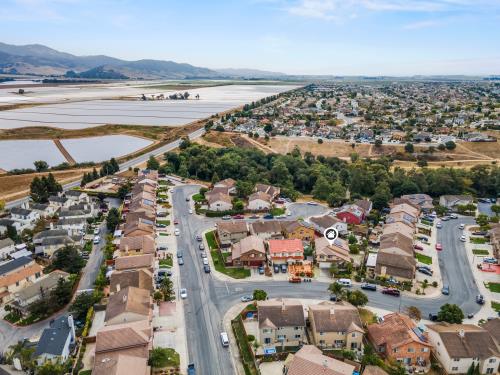 Detail Gallery Image 25 of 26 For 1392 New Hampshire Ct, Salinas,  CA 93905 - 5 Beds | 3 Baths