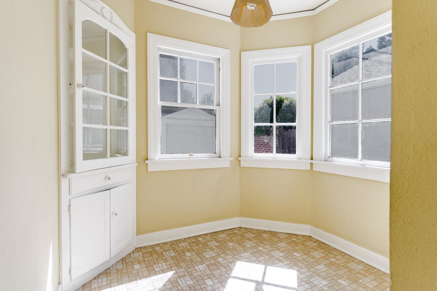 Detail Gallery Image 14 of 34 For 20 Atlas Ave, San Jose,  CA 95126 - 3 Beds | 2 Baths