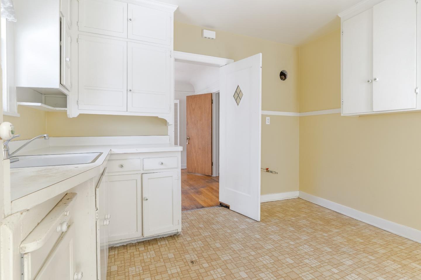 Detail Gallery Image 15 of 34 For 20 Atlas Ave, San Jose,  CA 95126 - 3 Beds | 2 Baths