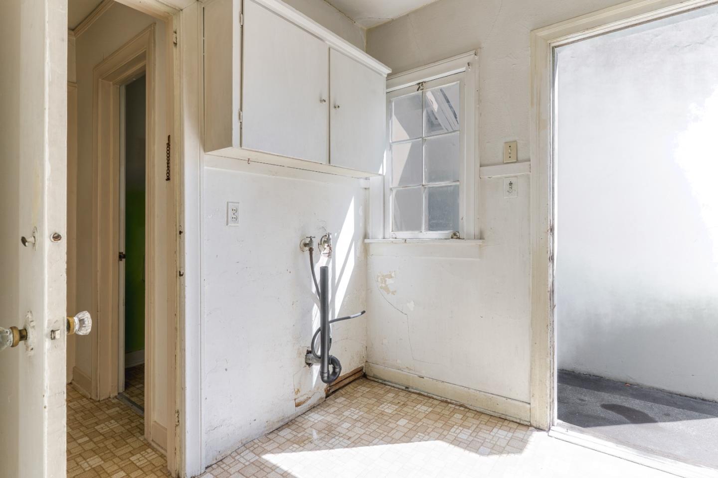 Detail Gallery Image 16 of 34 For 20 Atlas Ave, San Jose,  CA 95126 - 3 Beds | 2 Baths
