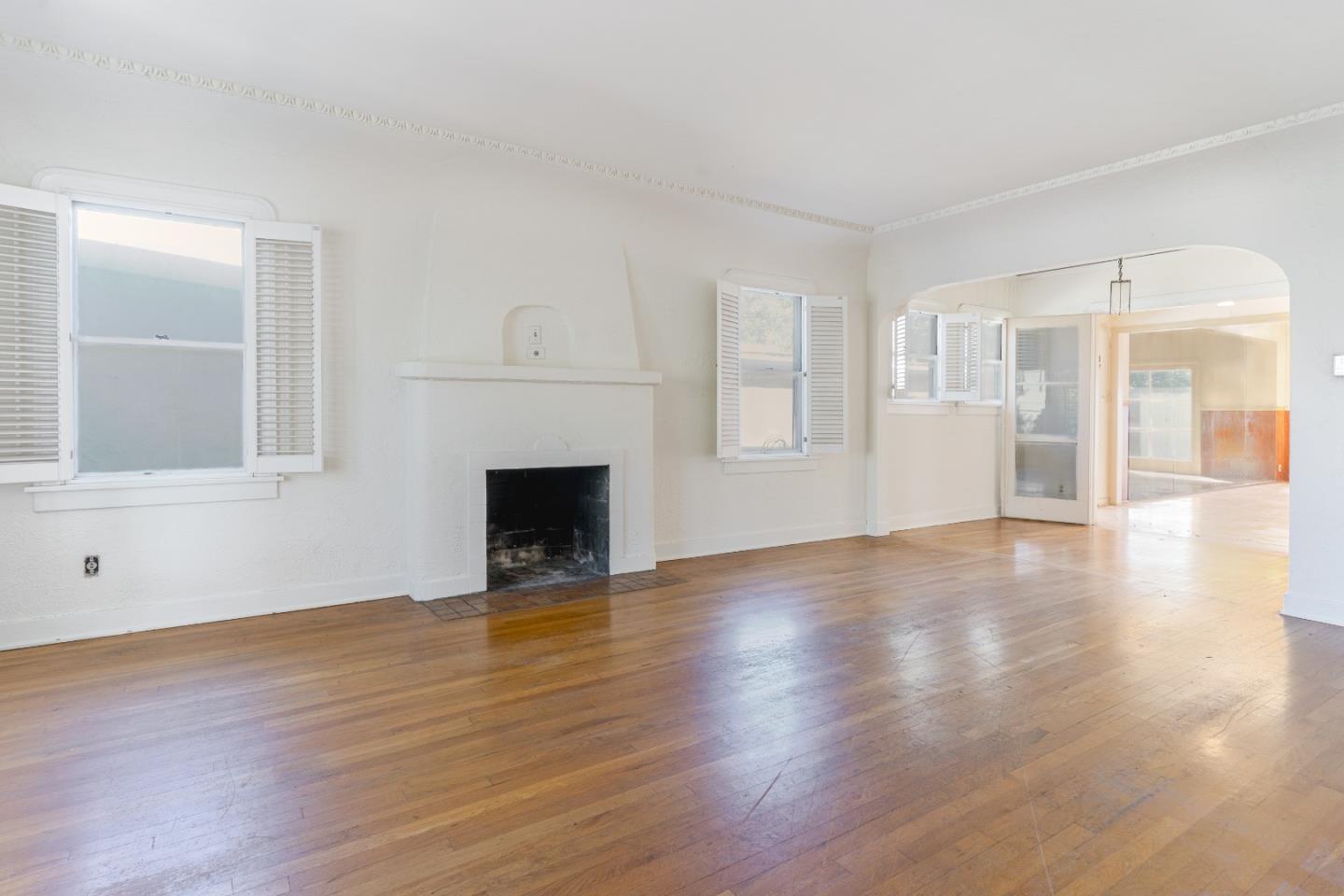Detail Gallery Image 2 of 34 For 20 Atlas Ave, San Jose,  CA 95126 - 3 Beds | 2 Baths