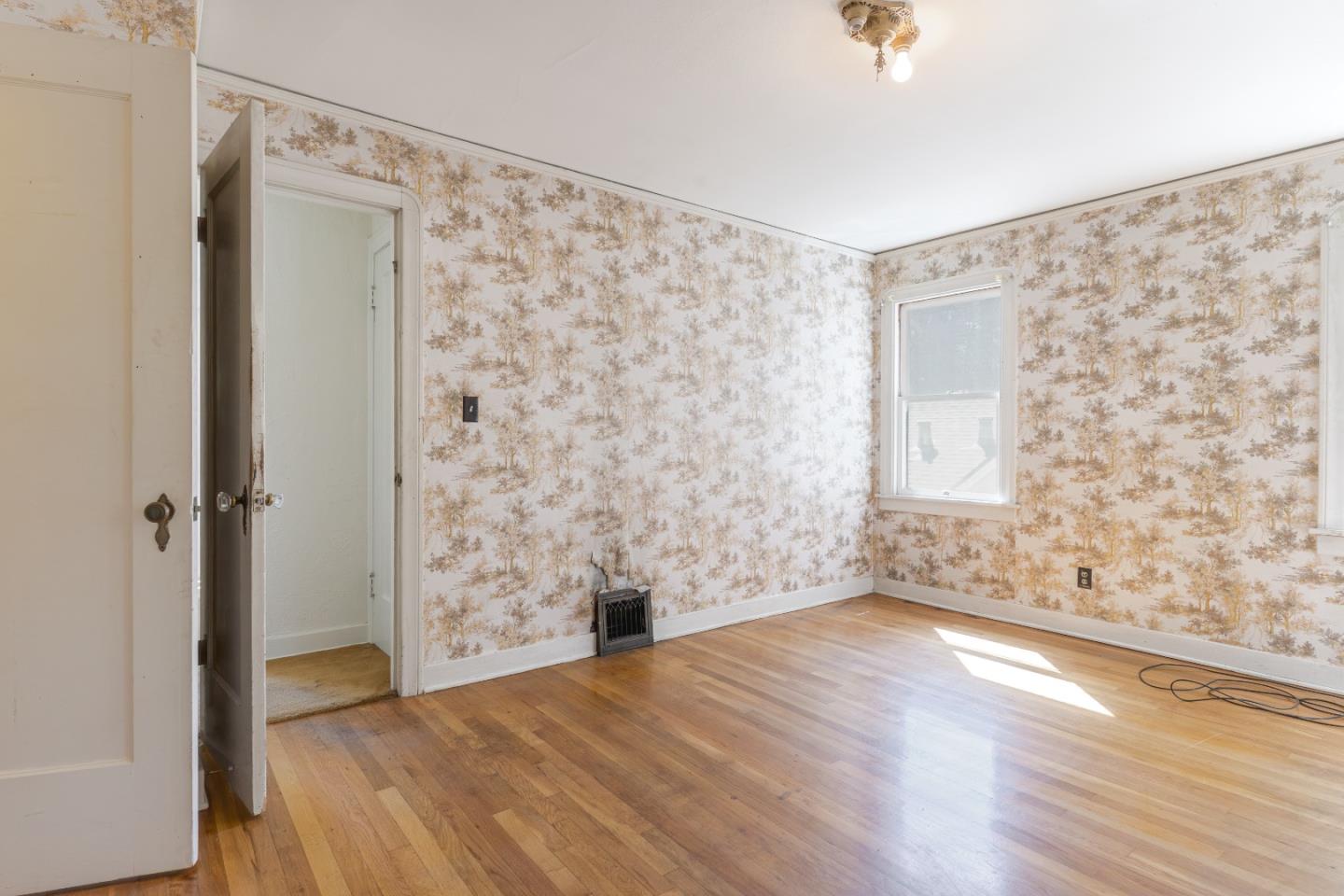 Detail Gallery Image 25 of 34 For 20 Atlas Ave, San Jose,  CA 95126 - 3 Beds | 2 Baths