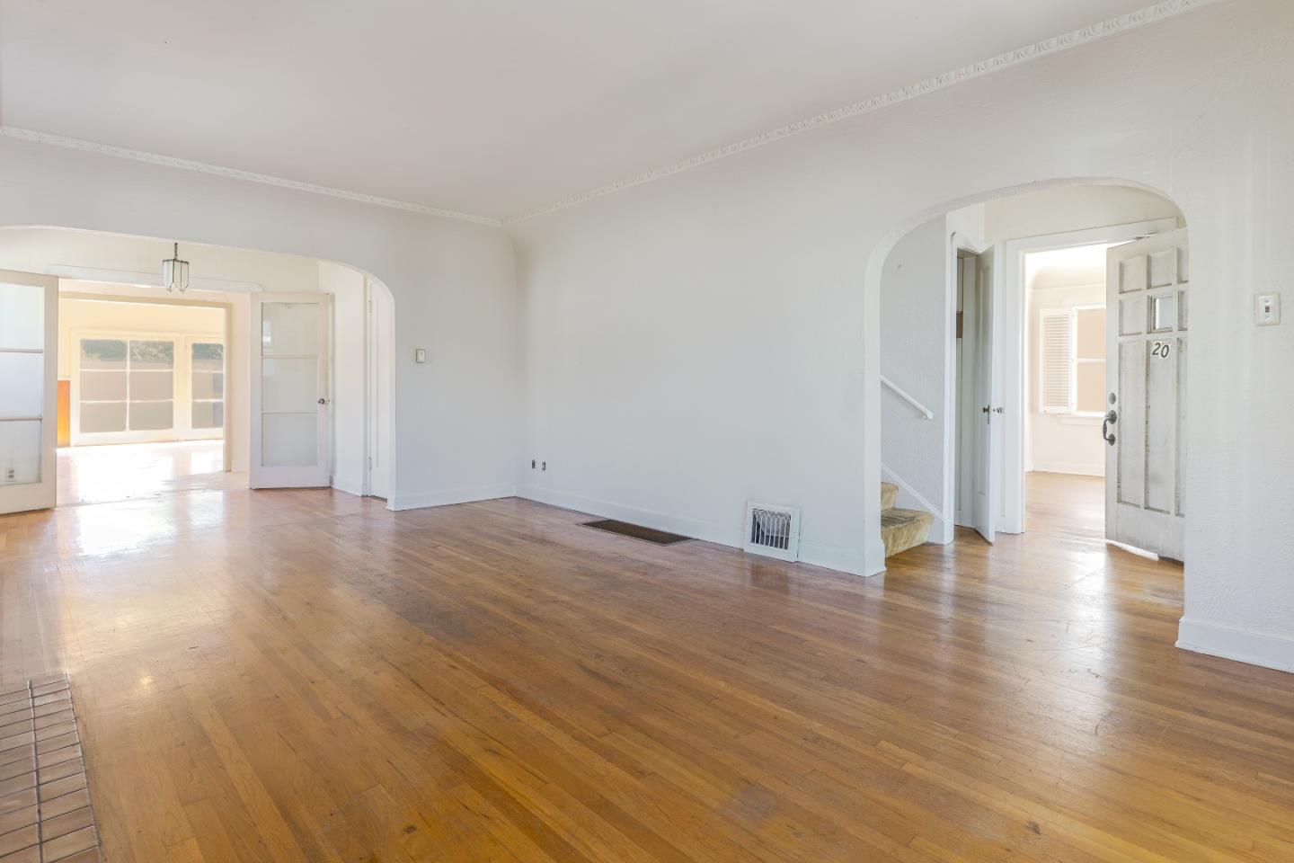 Detail Gallery Image 3 of 34 For 20 Atlas Ave, San Jose,  CA 95126 - 3 Beds | 2 Baths