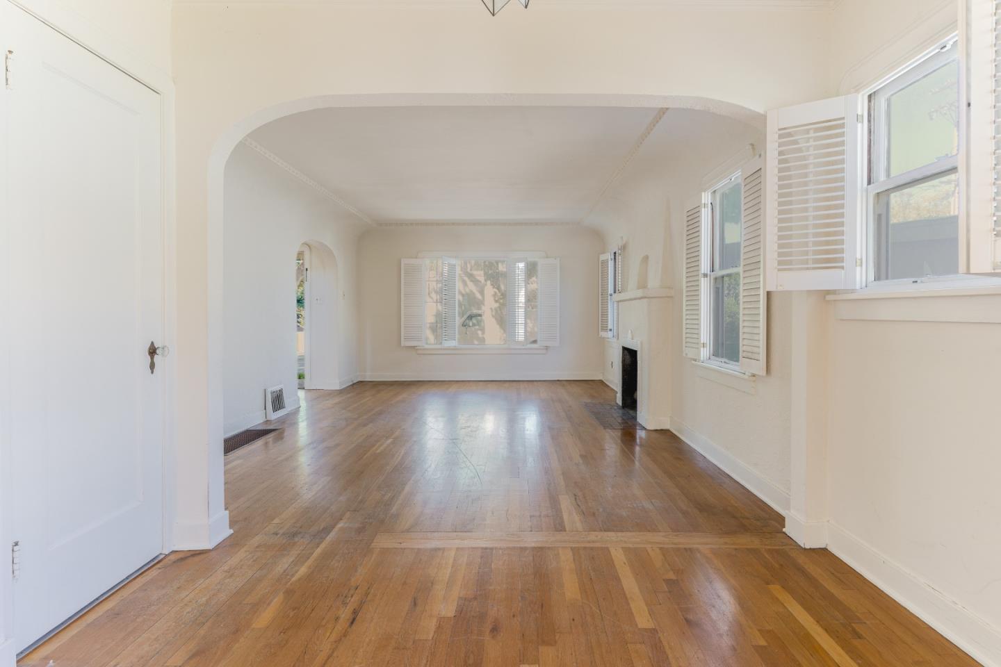 Detail Gallery Image 5 of 34 For 20 Atlas Ave, San Jose,  CA 95126 - 3 Beds | 2 Baths