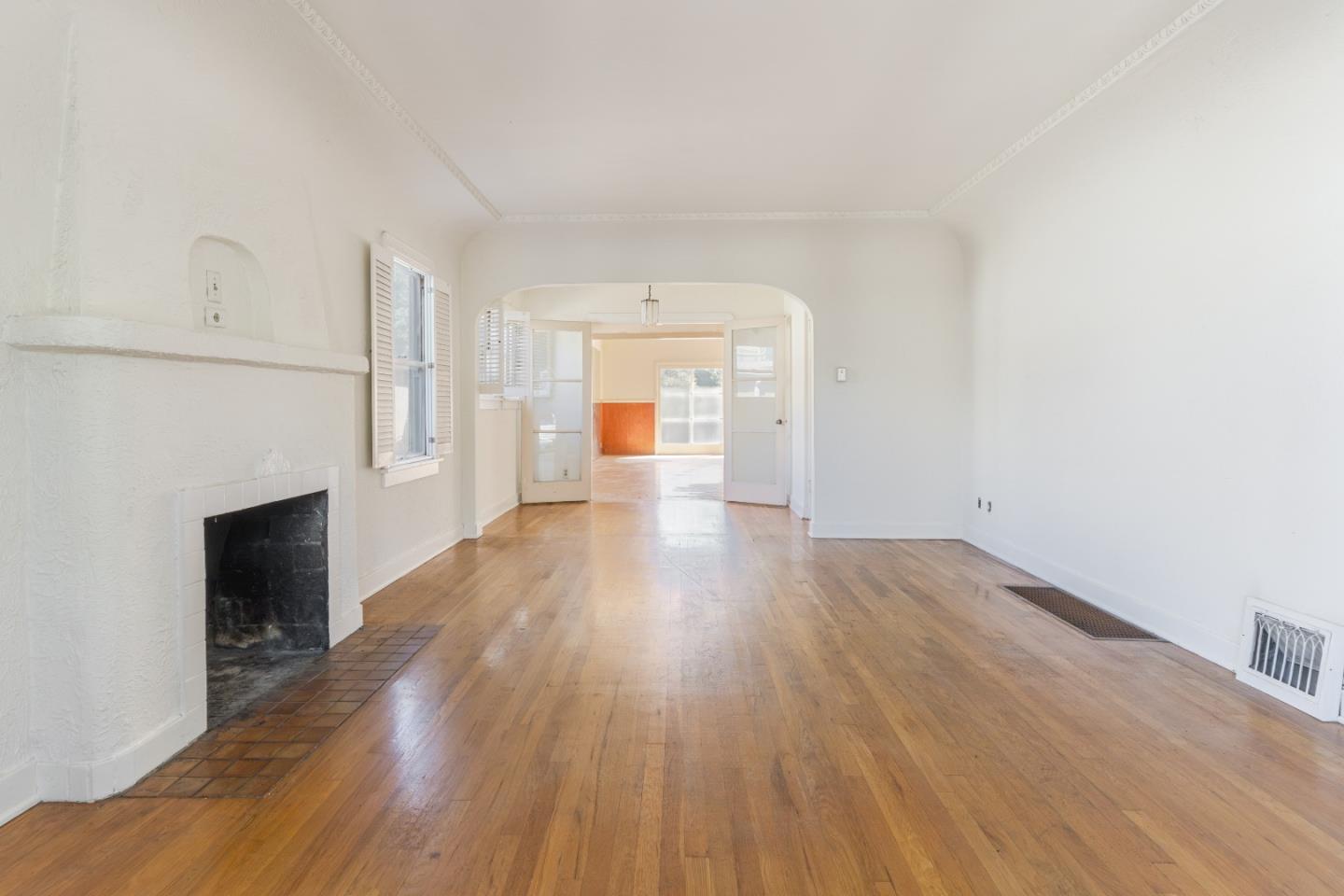 Detail Gallery Image 9 of 34 For 20 Atlas Ave, San Jose,  CA 95126 - 3 Beds | 2 Baths