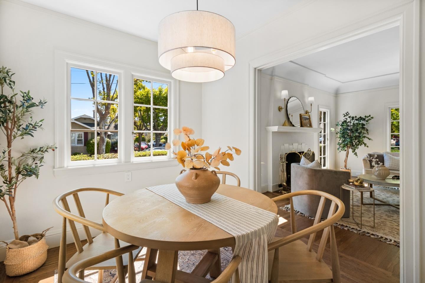 Detail Gallery Image 15 of 45 For 1000 Capuchino Ave, Burlingame,  CA 94010 - 2 Beds | 1 Baths