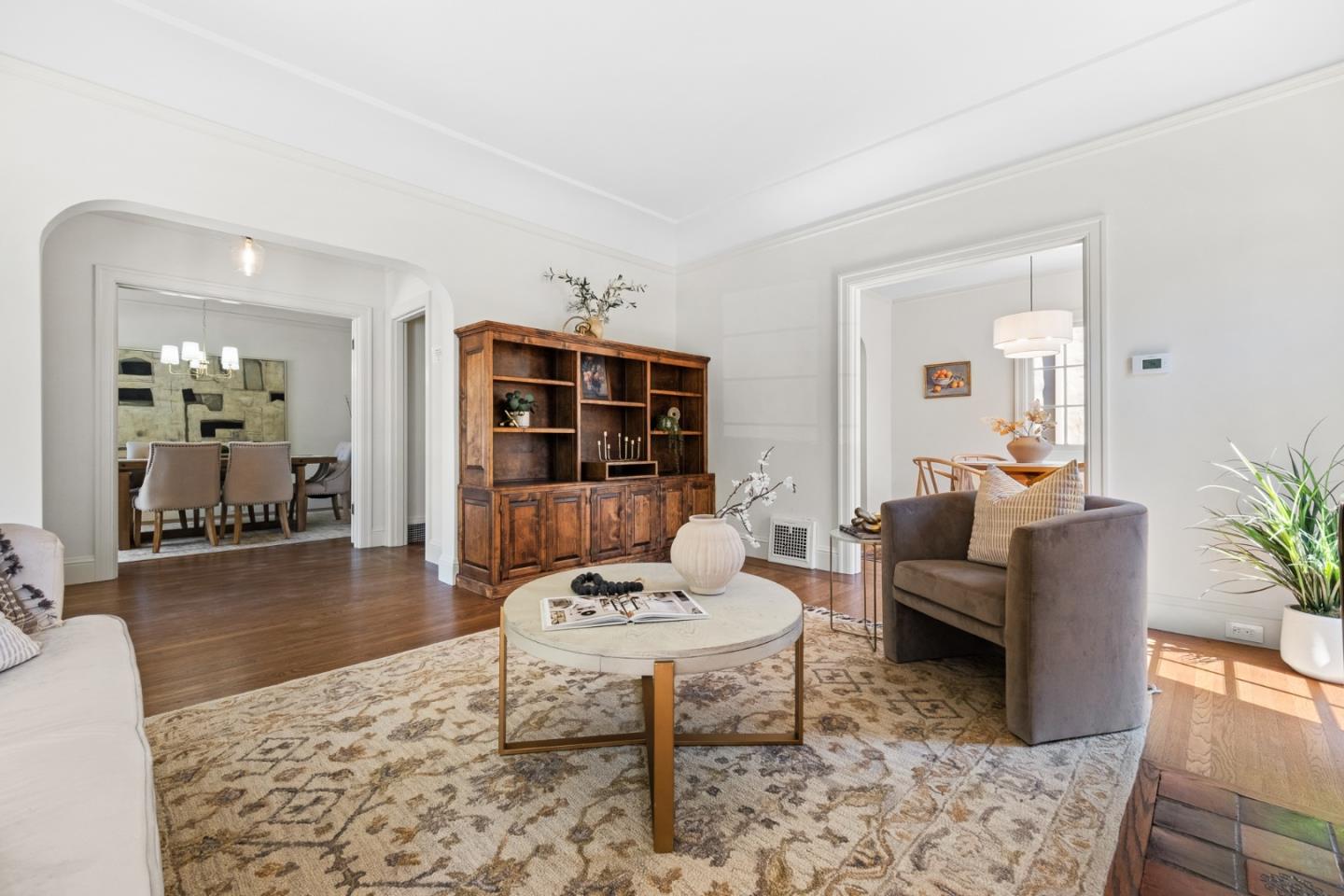 Detail Gallery Image 3 of 45 For 1000 Capuchino Ave, Burlingame,  CA 94010 - 2 Beds | 1 Baths