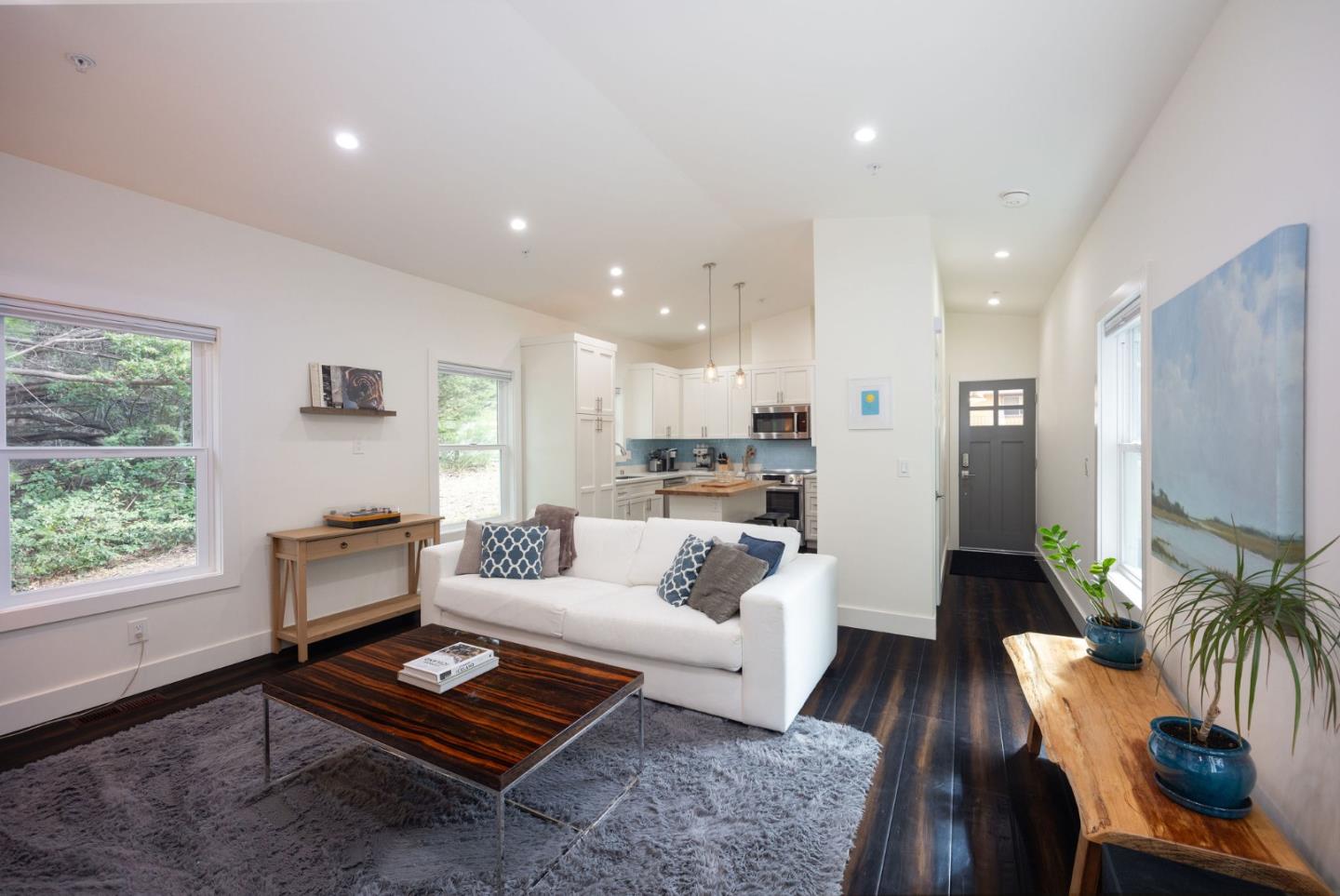 Detail Gallery Image 11 of 38 For 655 Vue De Mer Ave, Moss Beach,  CA 94038 - 3 Beds | 2 Baths