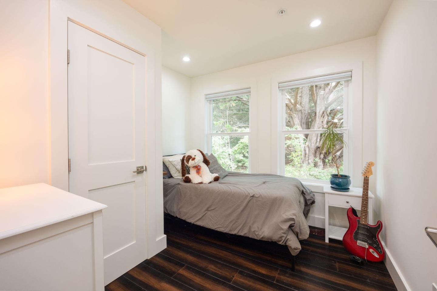 Detail Gallery Image 17 of 38 For 655 Vue De Mer Ave, Moss Beach,  CA 94038 - 3 Beds | 2 Baths
