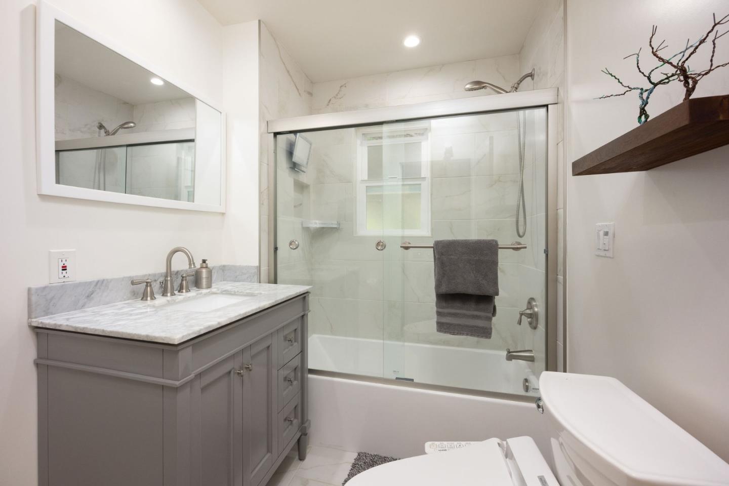 Detail Gallery Image 19 of 38 For 655 Vue De Mer Ave, Moss Beach,  CA 94038 - 3 Beds | 2 Baths