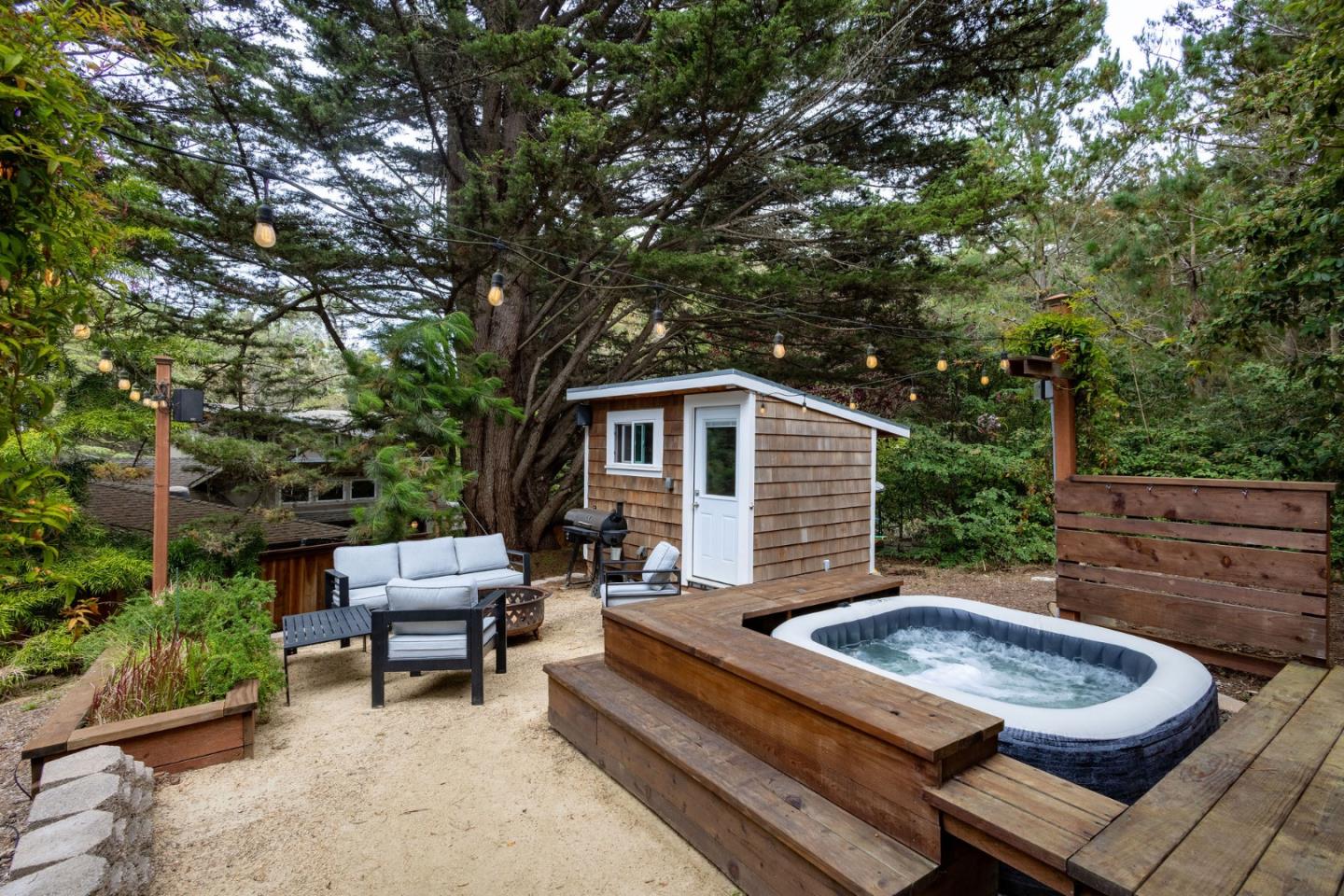 Detail Gallery Image 5 of 38 For 655 Vue De Mer Ave, Moss Beach,  CA 94038 - 3 Beds | 2 Baths
