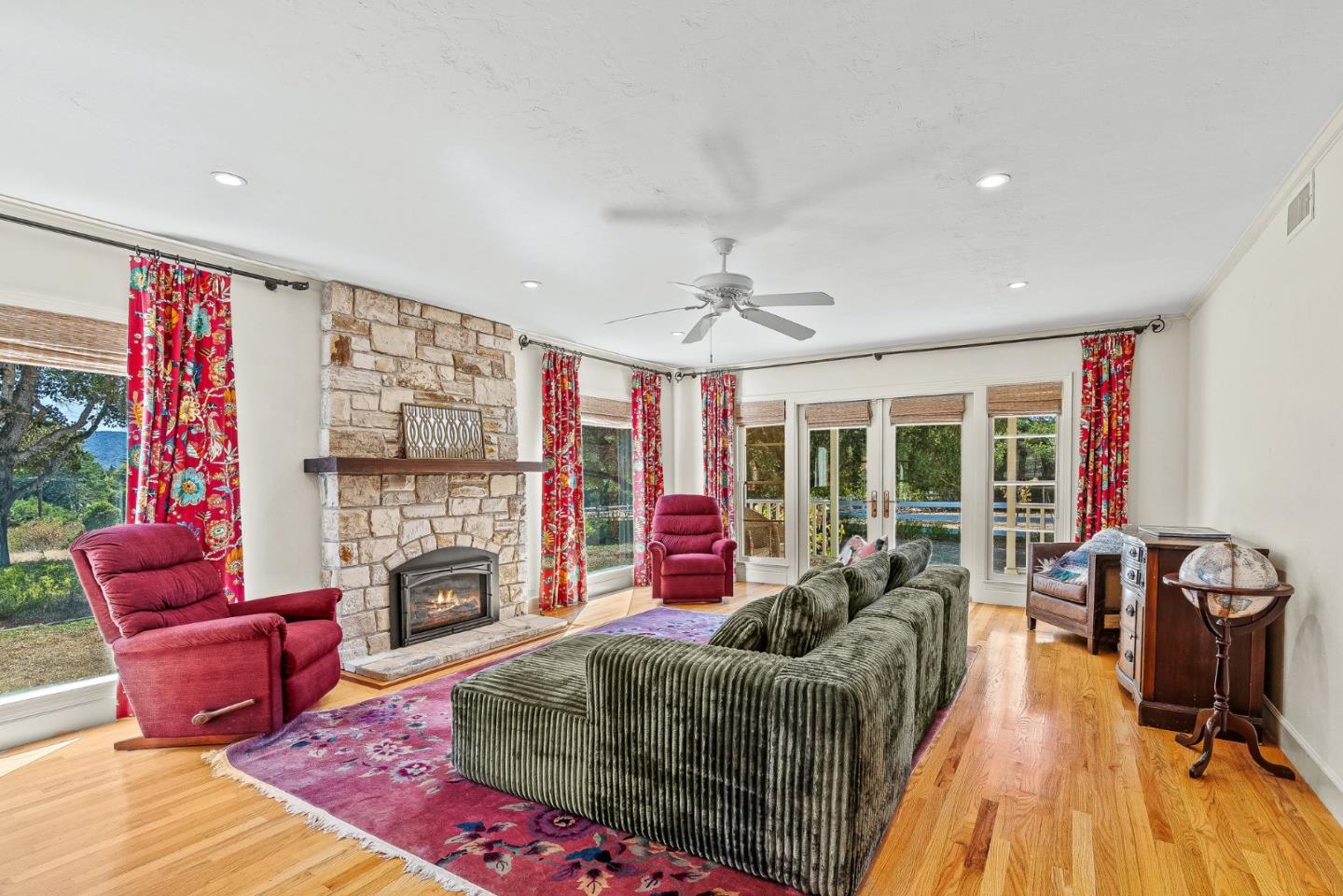 Detail Gallery Image 4 of 40 For 713 Salinas Monterey Highway, Salinas,  CA 93908 - 2 Beds | 2 Baths