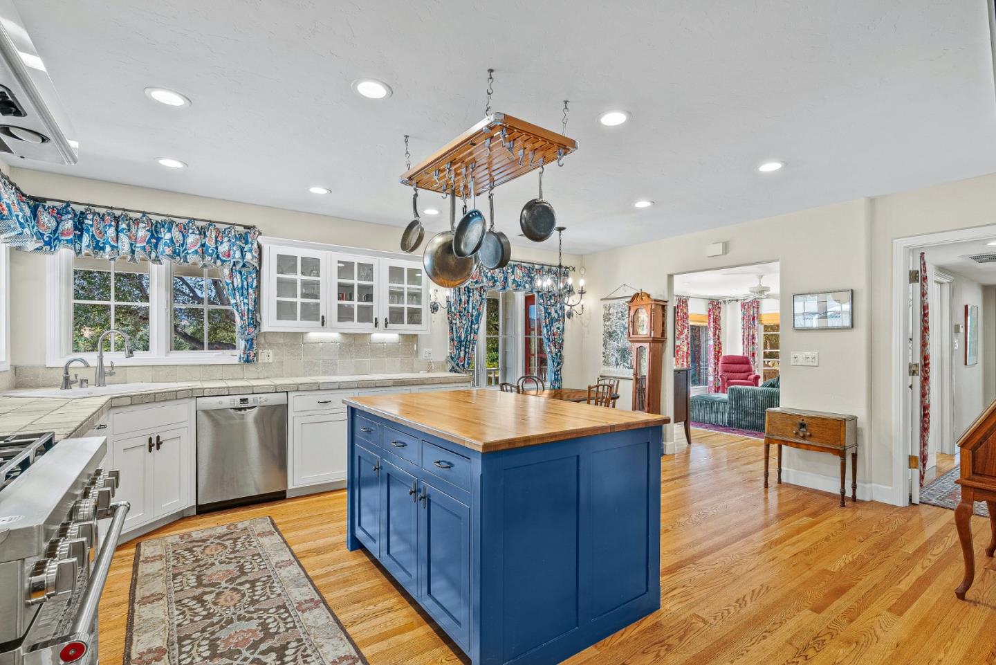 Detail Gallery Image 8 of 40 For 713 Salinas Monterey Highway, Salinas,  CA 93908 - 2 Beds | 2 Baths