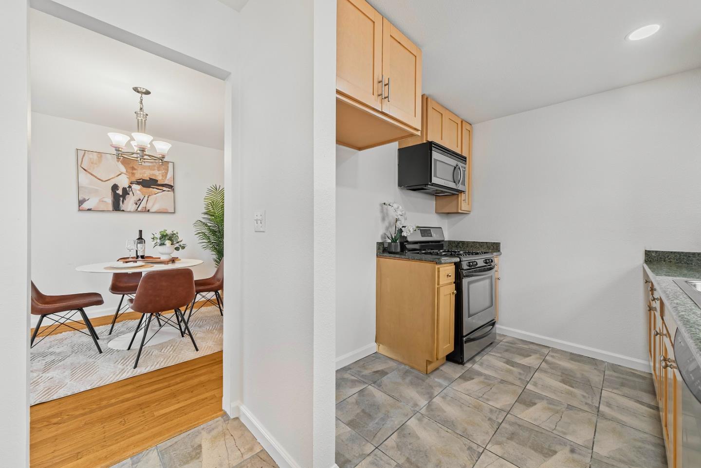 Detail Gallery Image 16 of 38 For 1817 Virginia Ave, Richmond,  CA 94804 - 2 Beds | 1 Baths