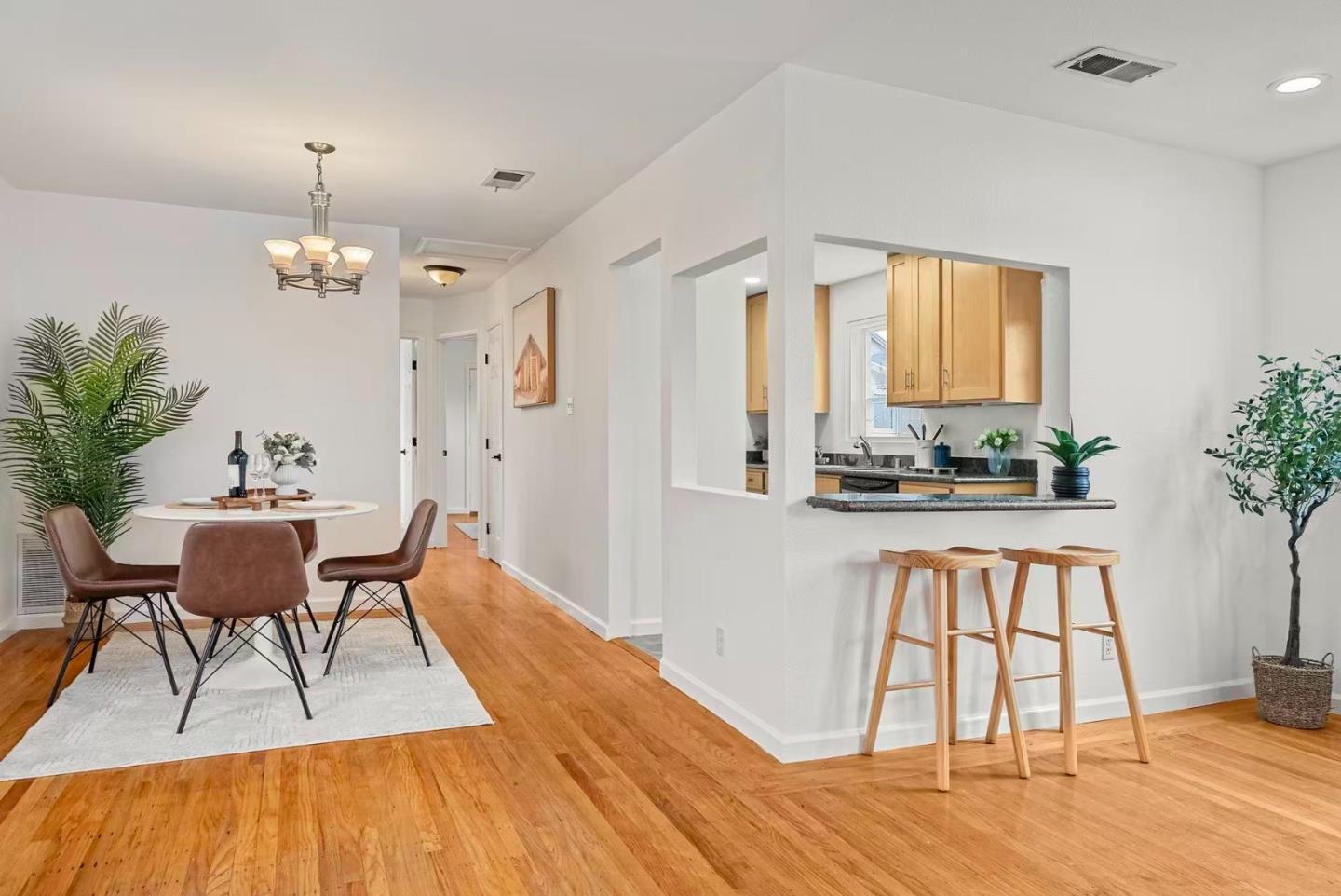 Detail Gallery Image 3 of 38 For 1817 Virginia Ave, Richmond,  CA 94804 - 2 Beds | 1 Baths
