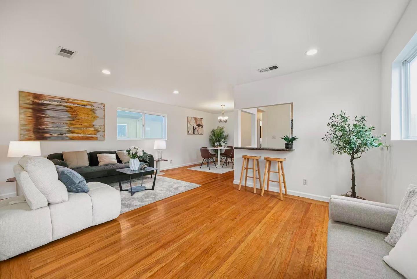 Detail Gallery Image 4 of 38 For 1817 Virginia Ave, Richmond,  CA 94804 - 2 Beds | 1 Baths