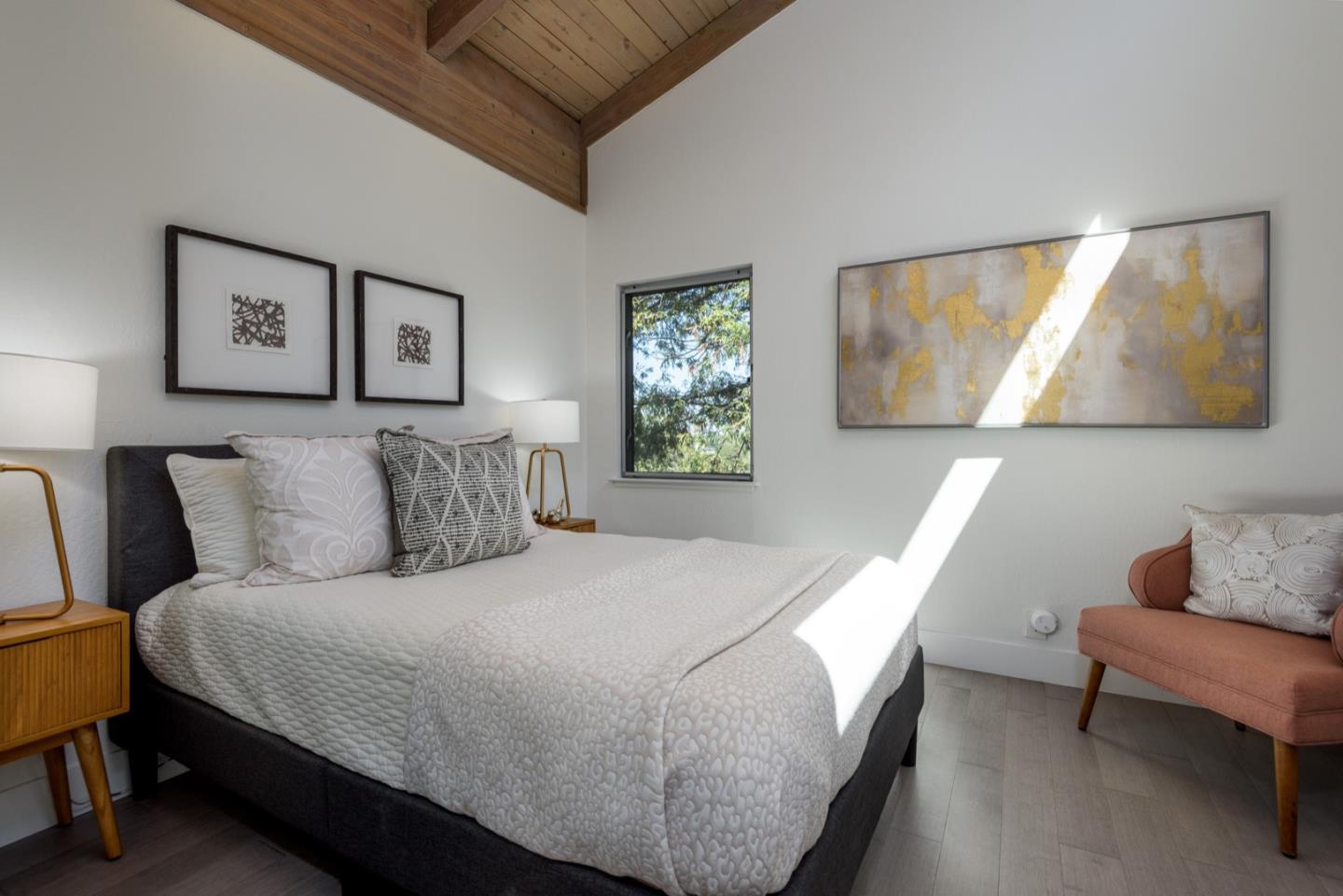 Detail Gallery Image 15 of 54 For 2610 Belmont Canyon Rd, Belmont,  CA 94002 - 5 Beds | 4/1 Baths