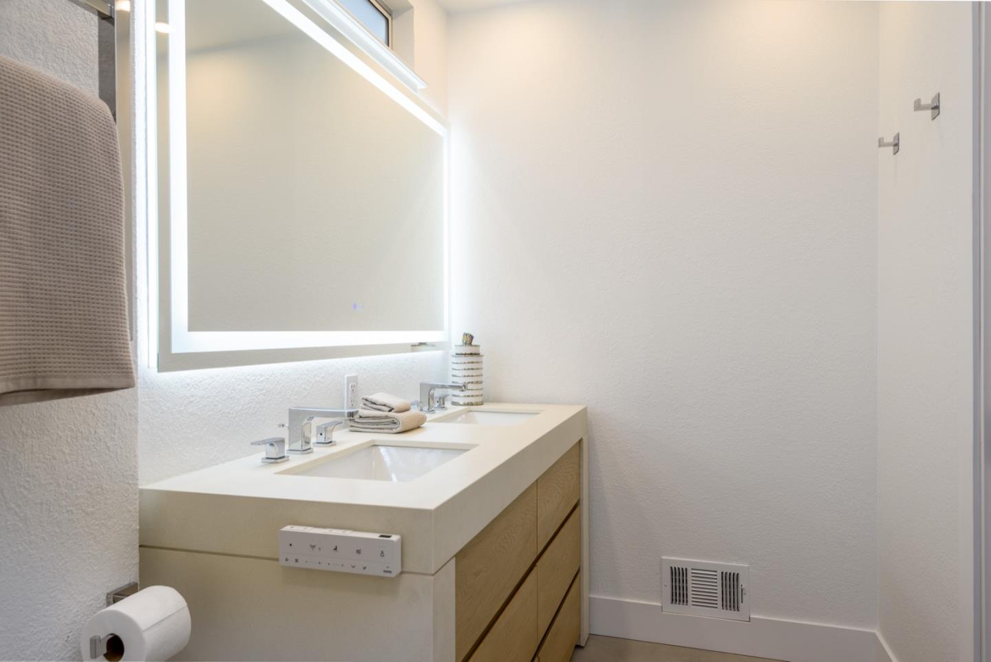 Detail Gallery Image 20 of 54 For 2610 Belmont Canyon Rd, Belmont,  CA 94002 - 5 Beds | 4/1 Baths