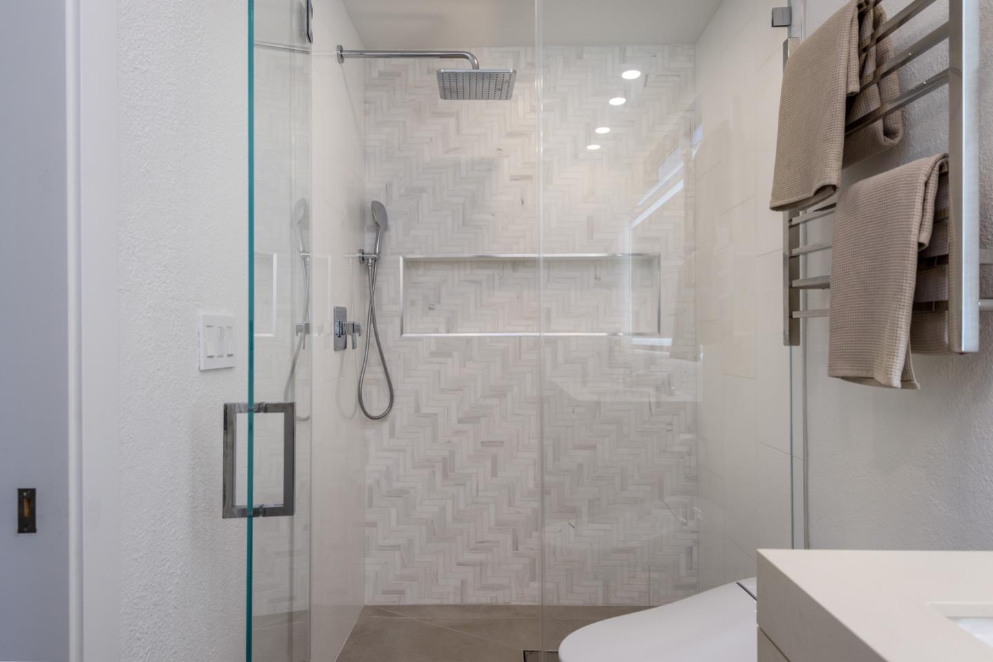 Detail Gallery Image 21 of 54 For 2610 Belmont Canyon Rd, Belmont,  CA 94002 - 5 Beds | 4/1 Baths