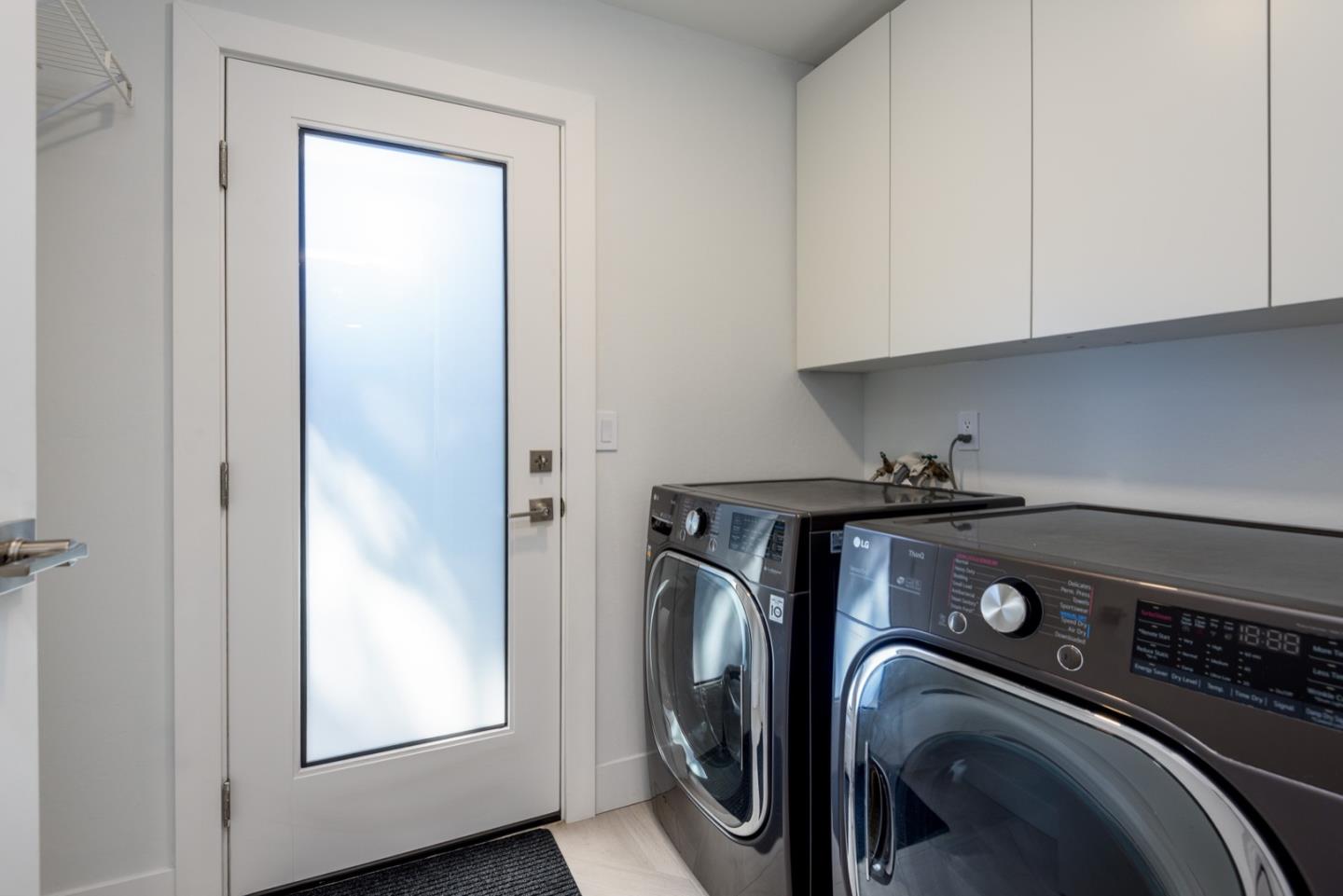 Detail Gallery Image 25 of 54 For 2610 Belmont Canyon Rd, Belmont,  CA 94002 - 5 Beds | 4/1 Baths