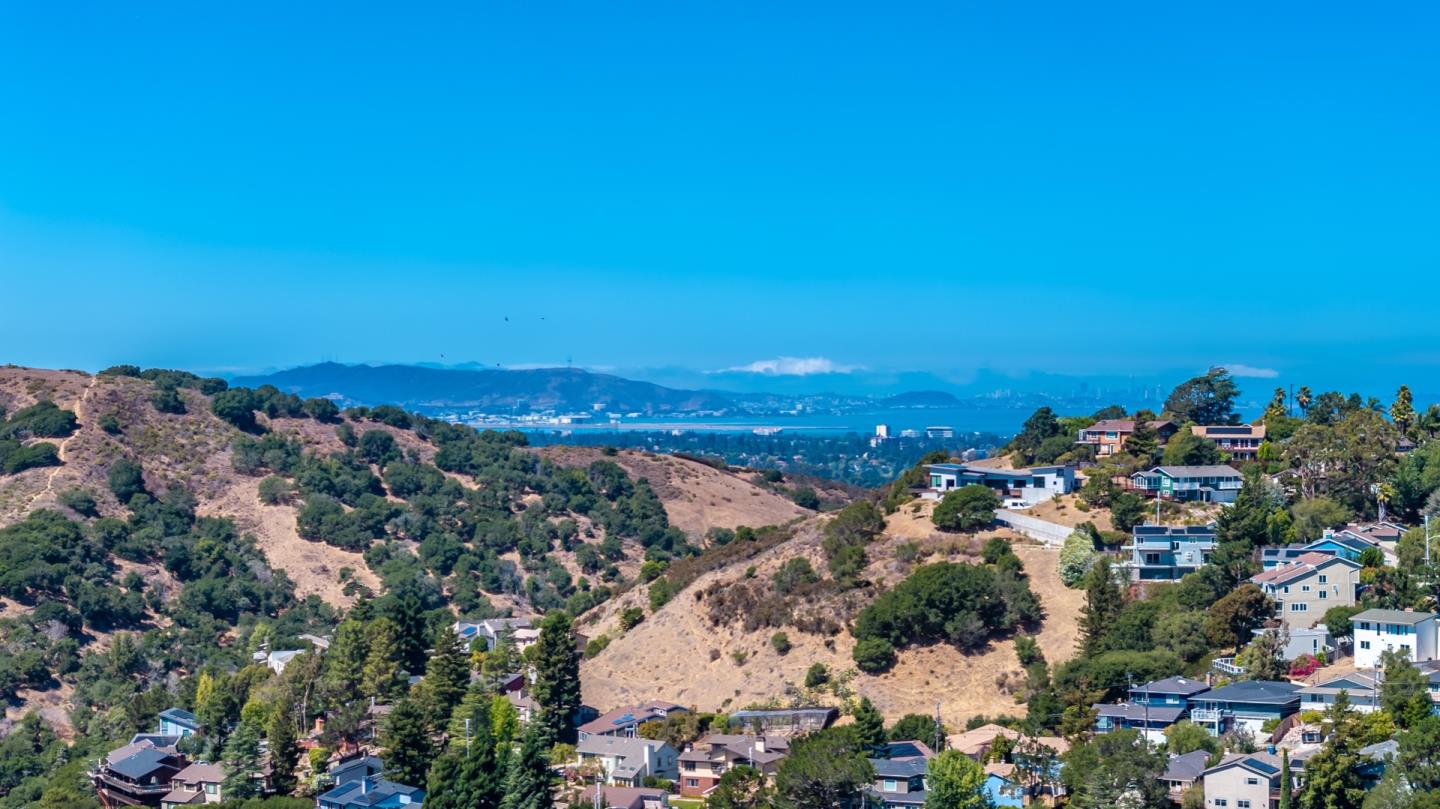 Detail Gallery Image 38 of 54 For 2610 Belmont Canyon Rd, Belmont,  CA 94002 - 5 Beds | 4/1 Baths