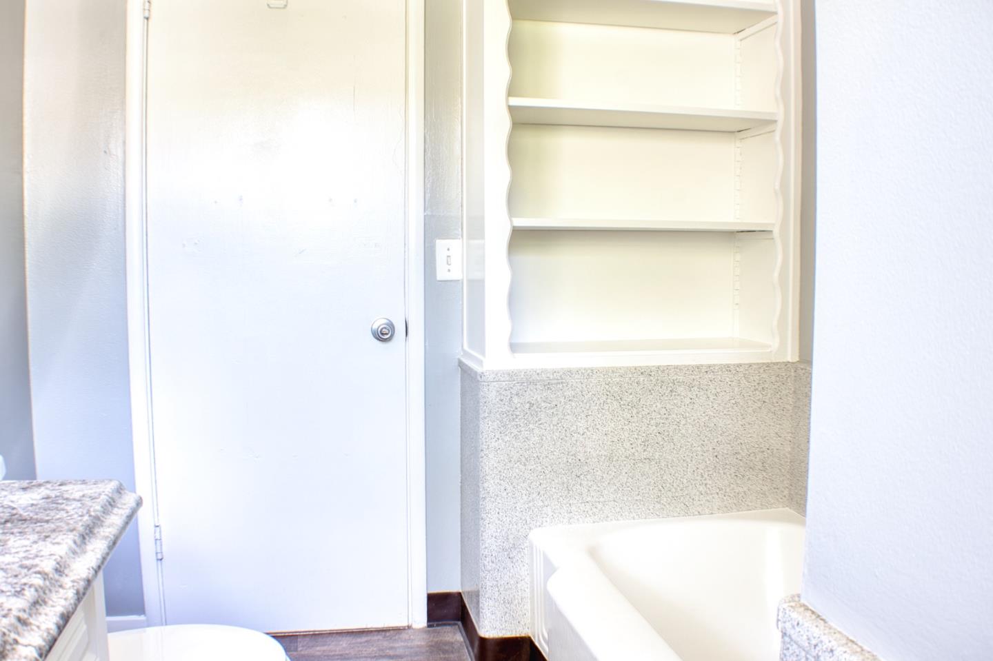Detail Gallery Image 12 of 44 For 640 Circle Dr, East Palo Alto,  CA 94303 - 3 Beds | 1 Baths
