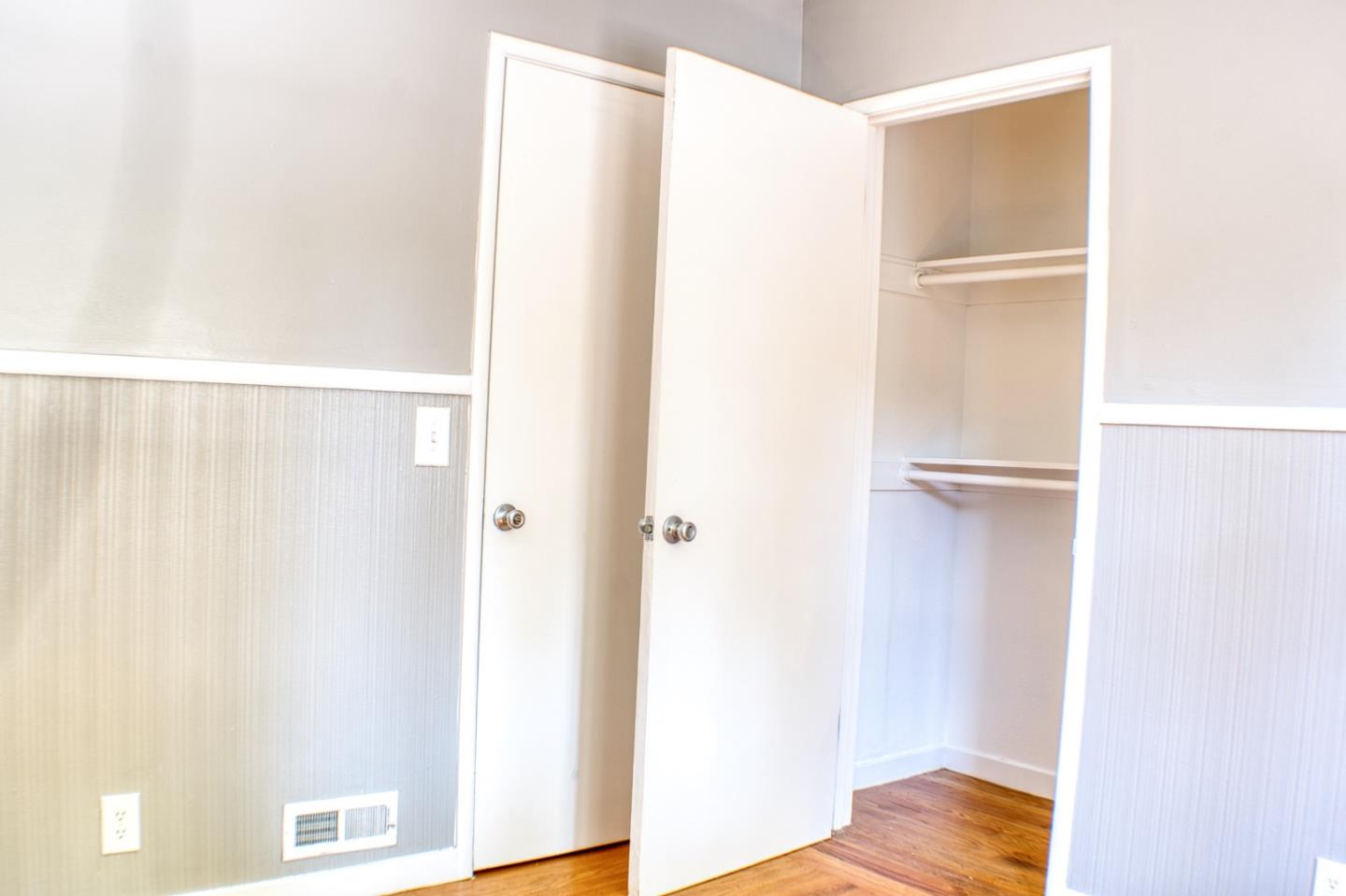 Detail Gallery Image 16 of 44 For 640 Circle Dr, East Palo Alto,  CA 94303 - 3 Beds | 1 Baths