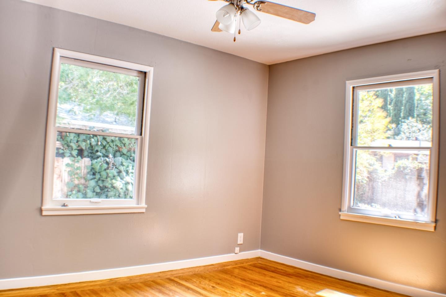 Detail Gallery Image 18 of 44 For 640 Circle Dr, East Palo Alto,  CA 94303 - 3 Beds | 1 Baths